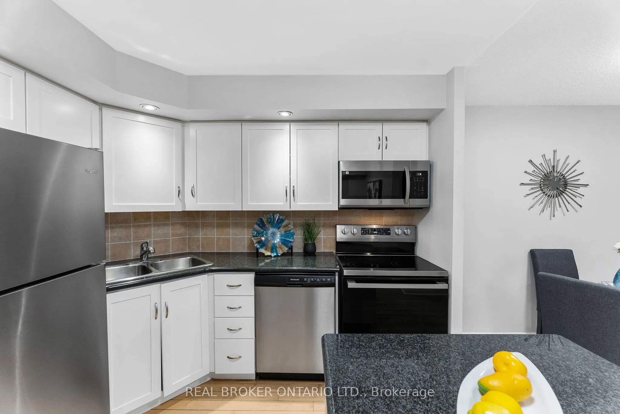 250 Wellington Street, #1227