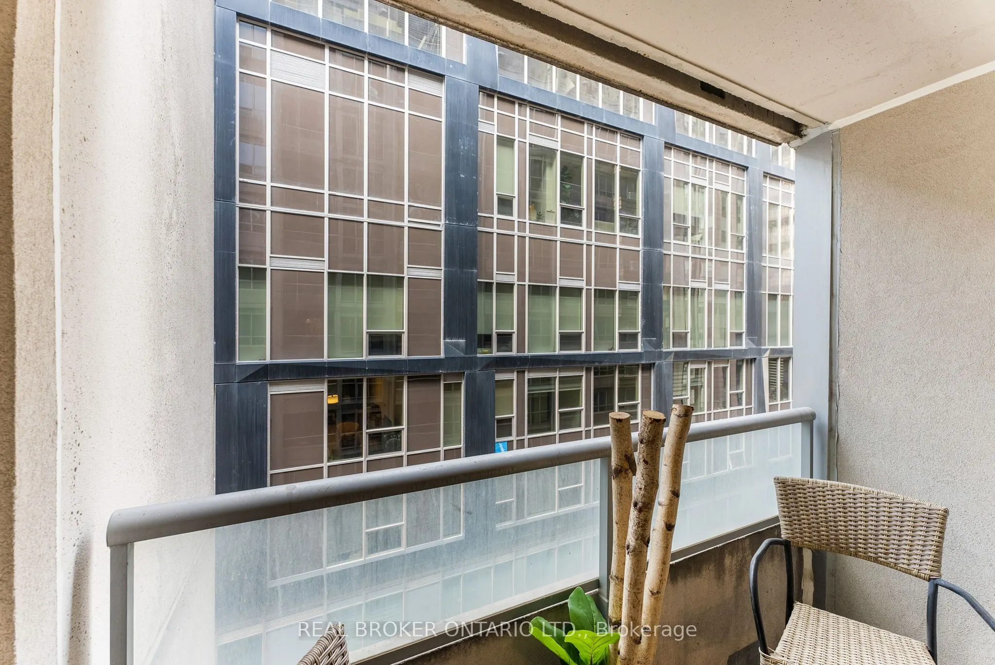 250 Wellington Street, #1227