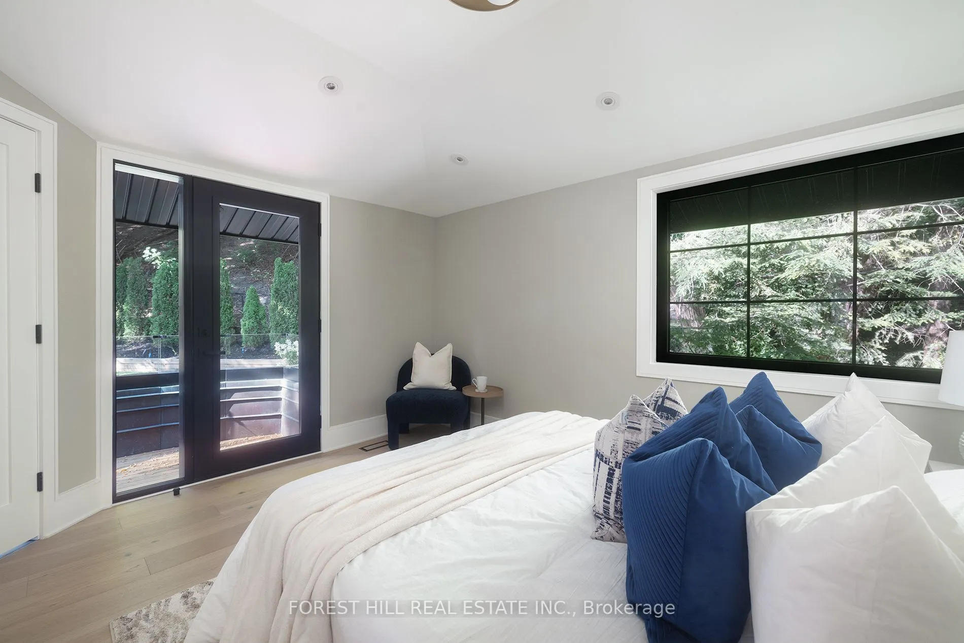 52 Roxborough Drive
