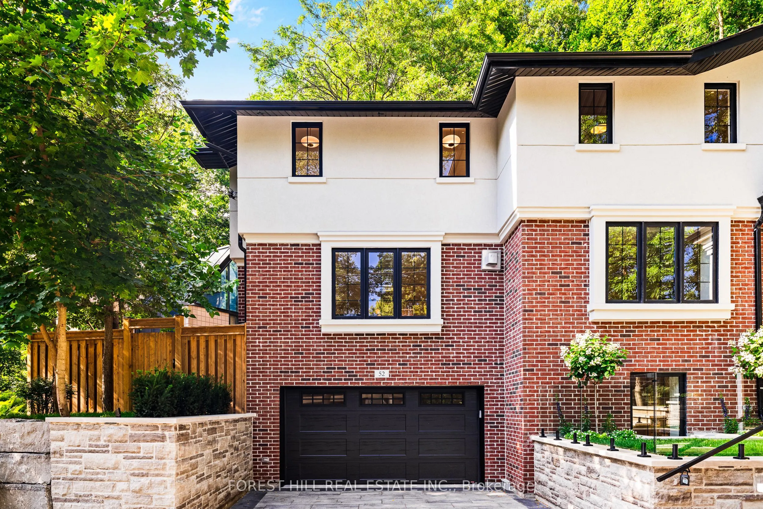 52 Roxborough Drive