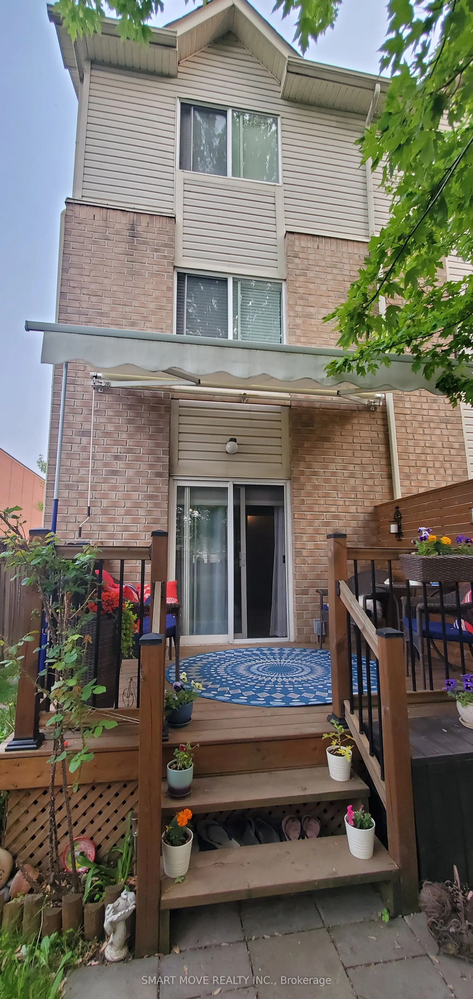 21 Replin Road, #TH 25