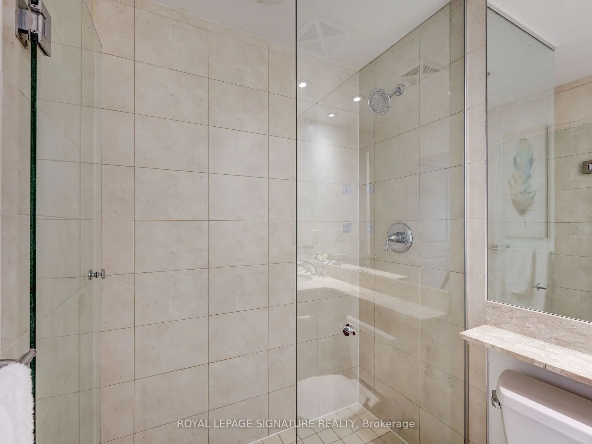 628 Fleet Street, #203
