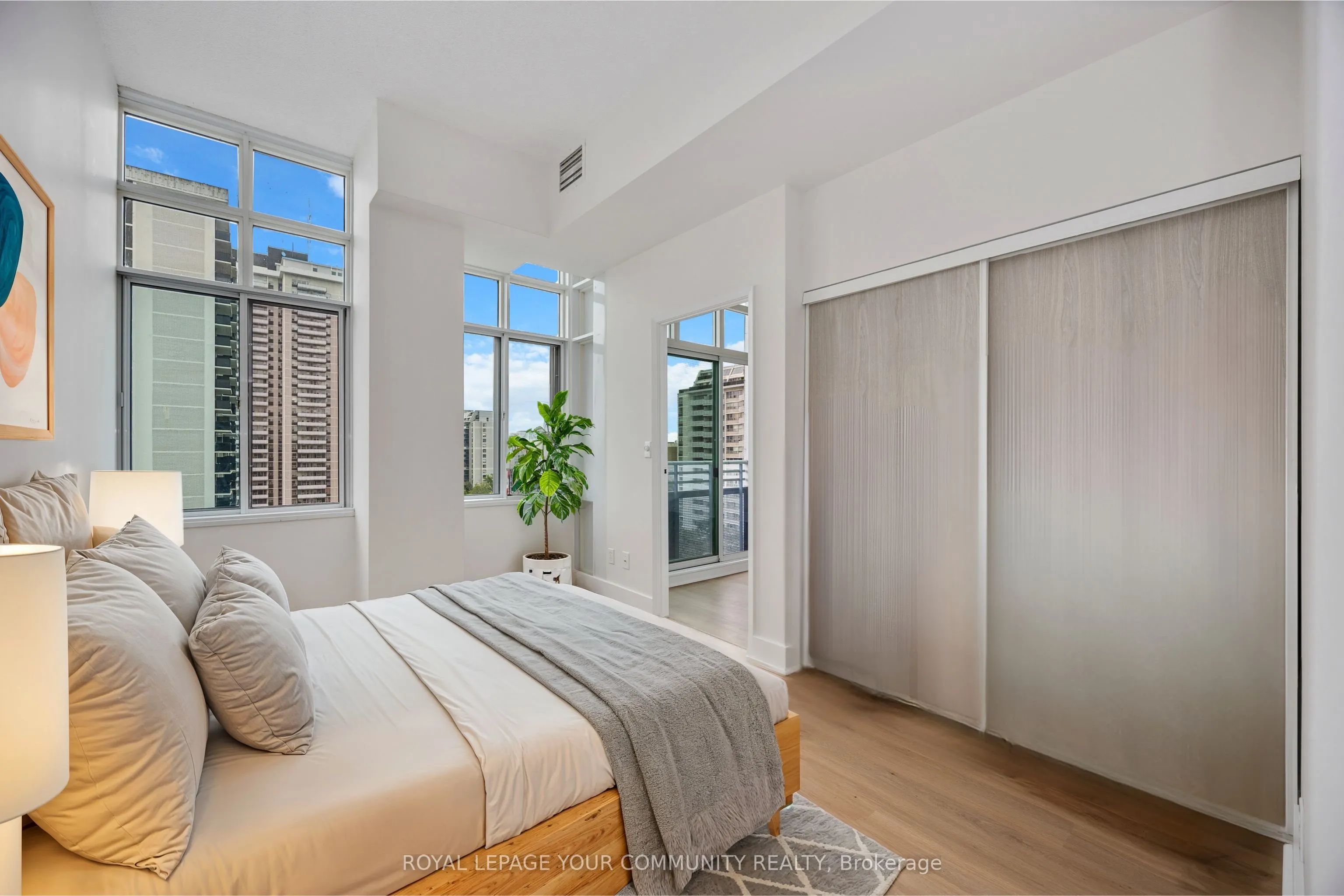 1901 Yonge Street, #902