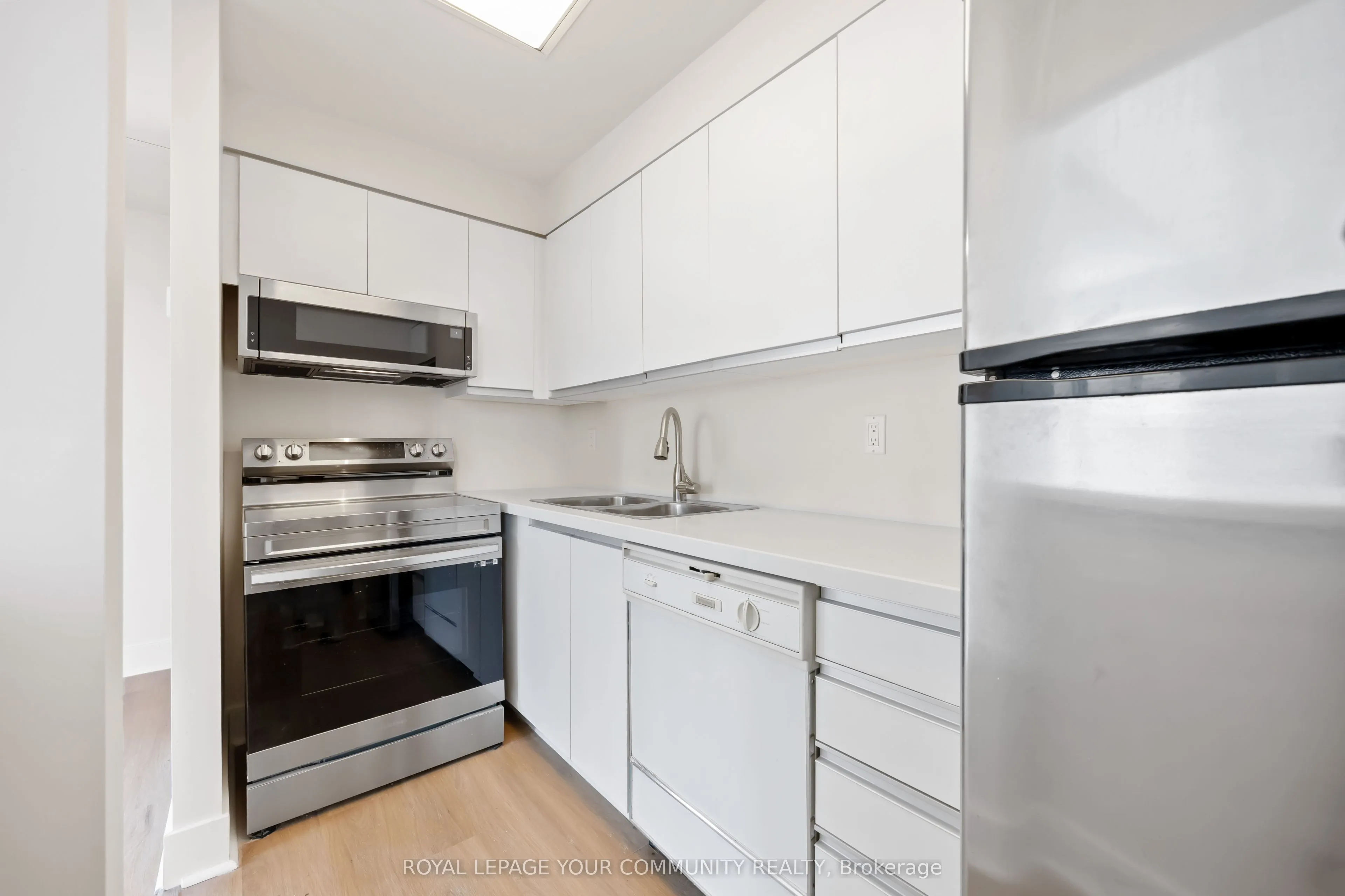 1901 Yonge Street, #902