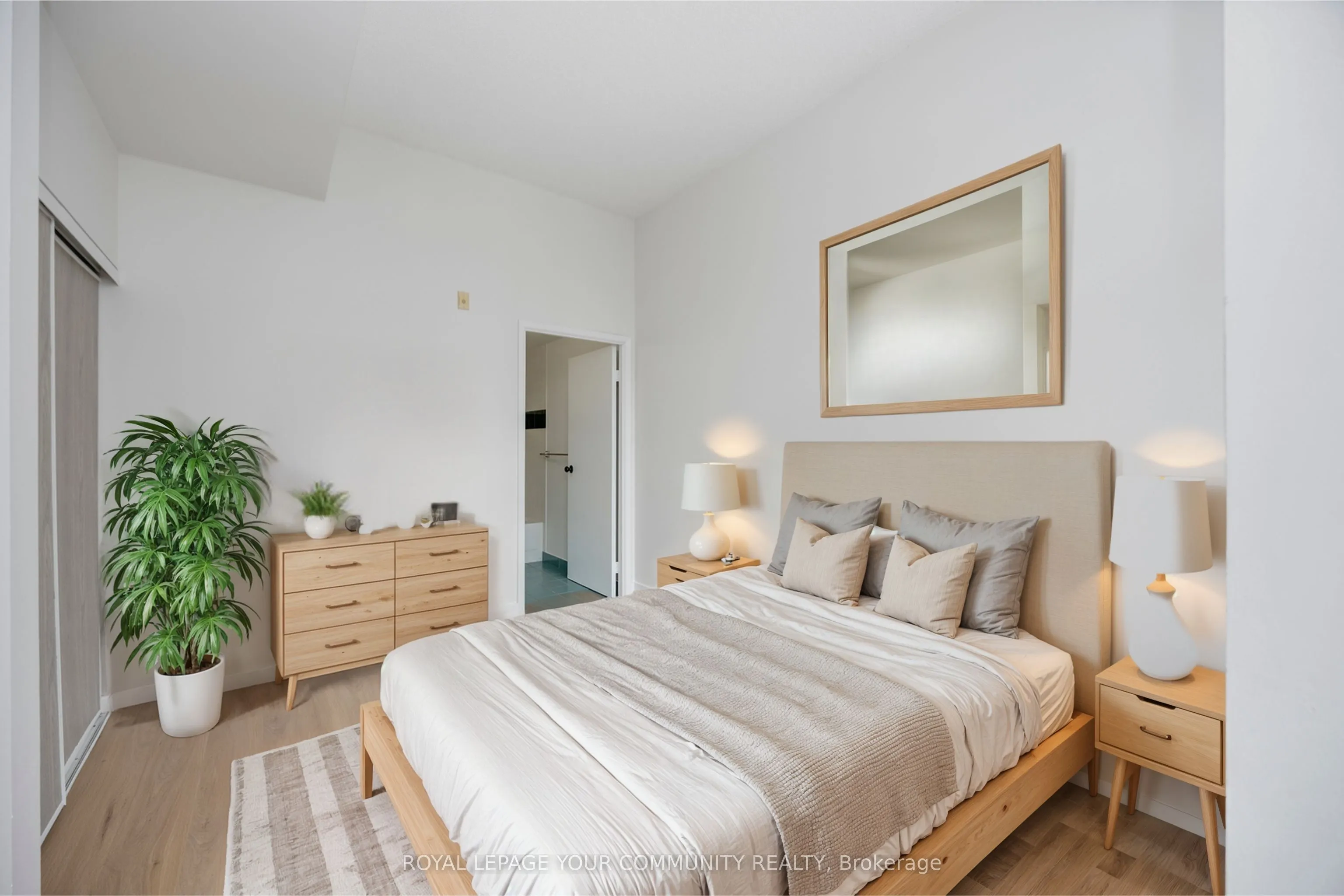1901 Yonge Street, #902