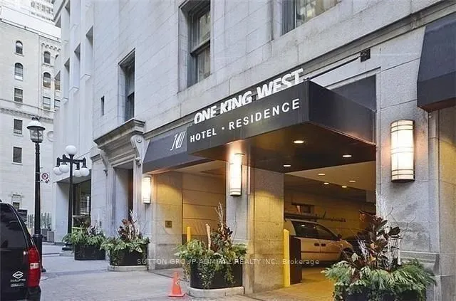 1 King Street W, #2007