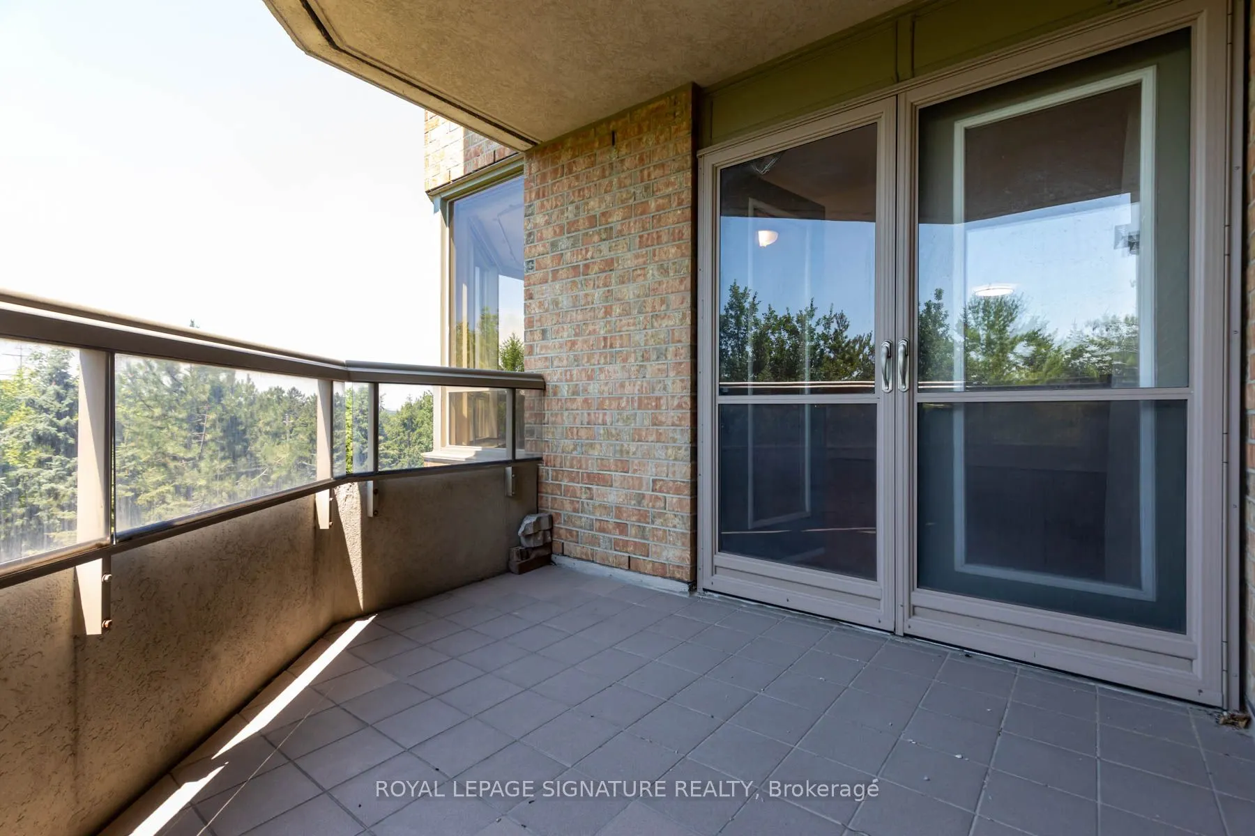 89 Skymark Drive, #608