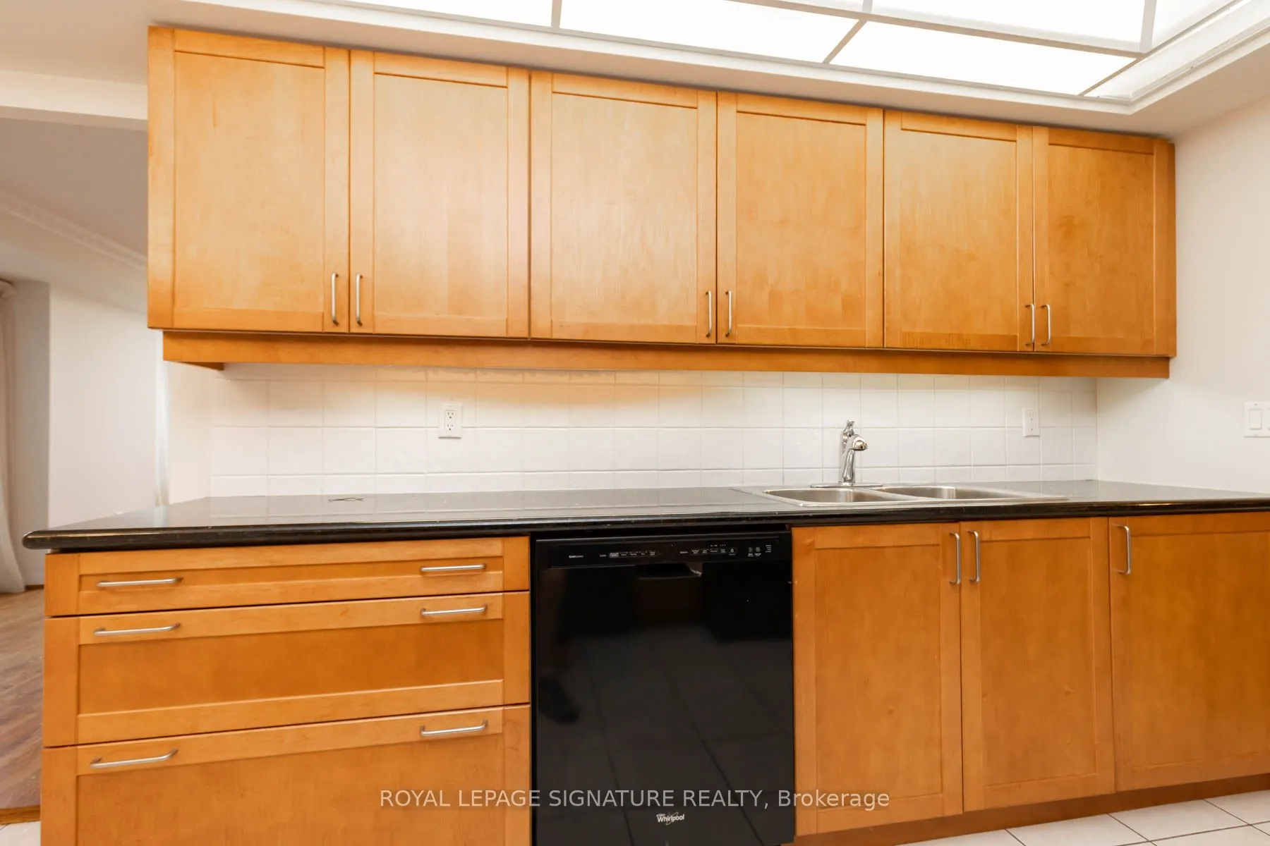 89 Skymark Drive, #608