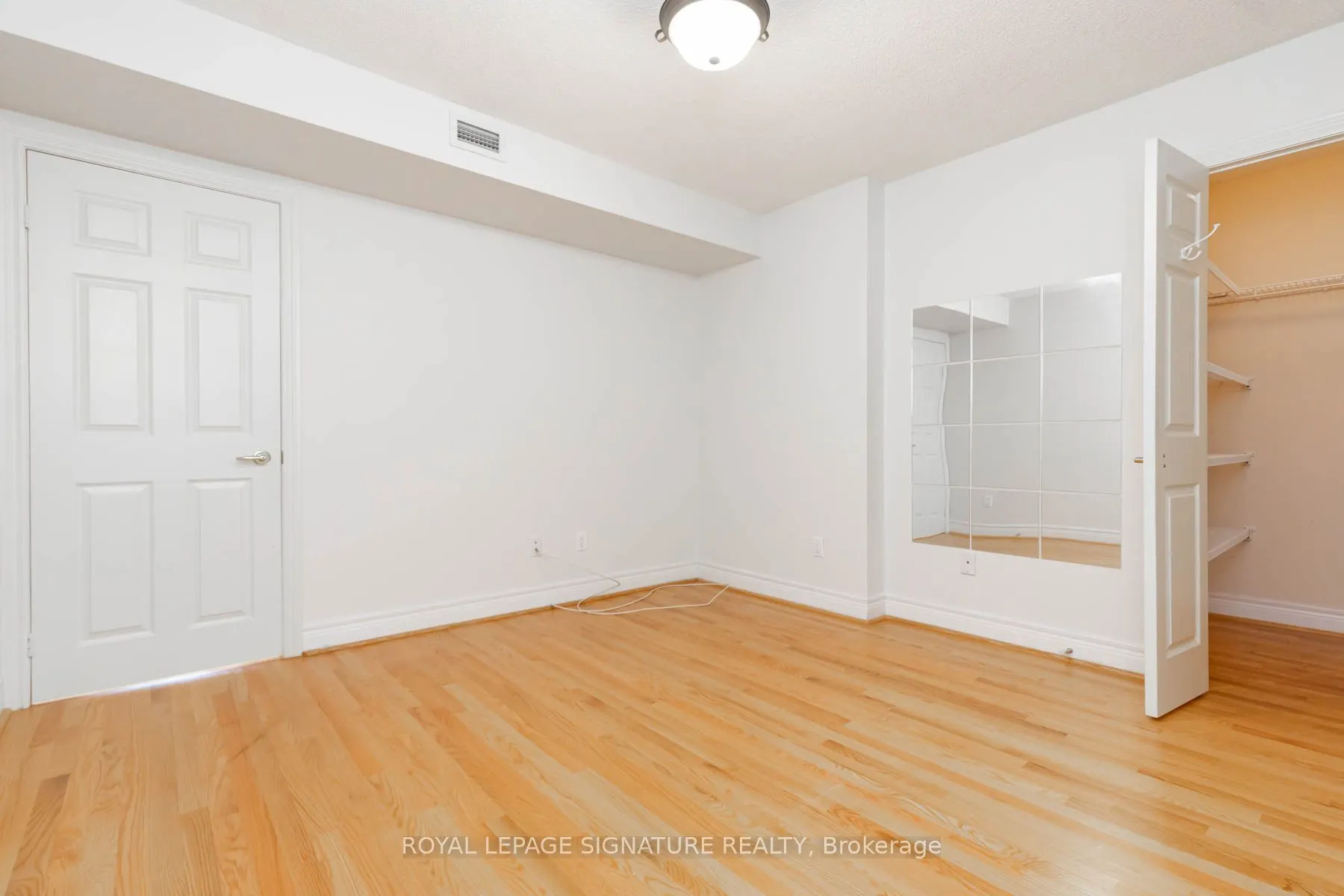 89 Skymark Drive, #608