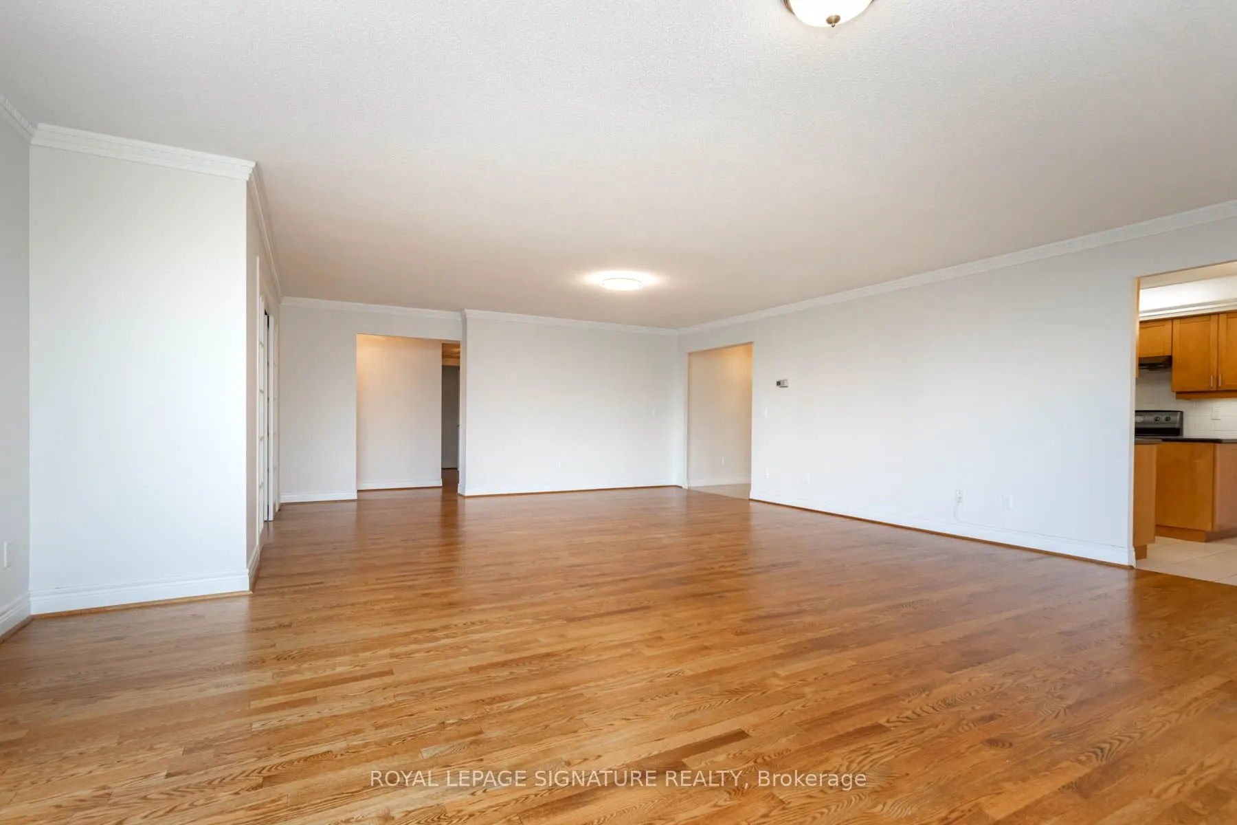 89 Skymark Drive, #608