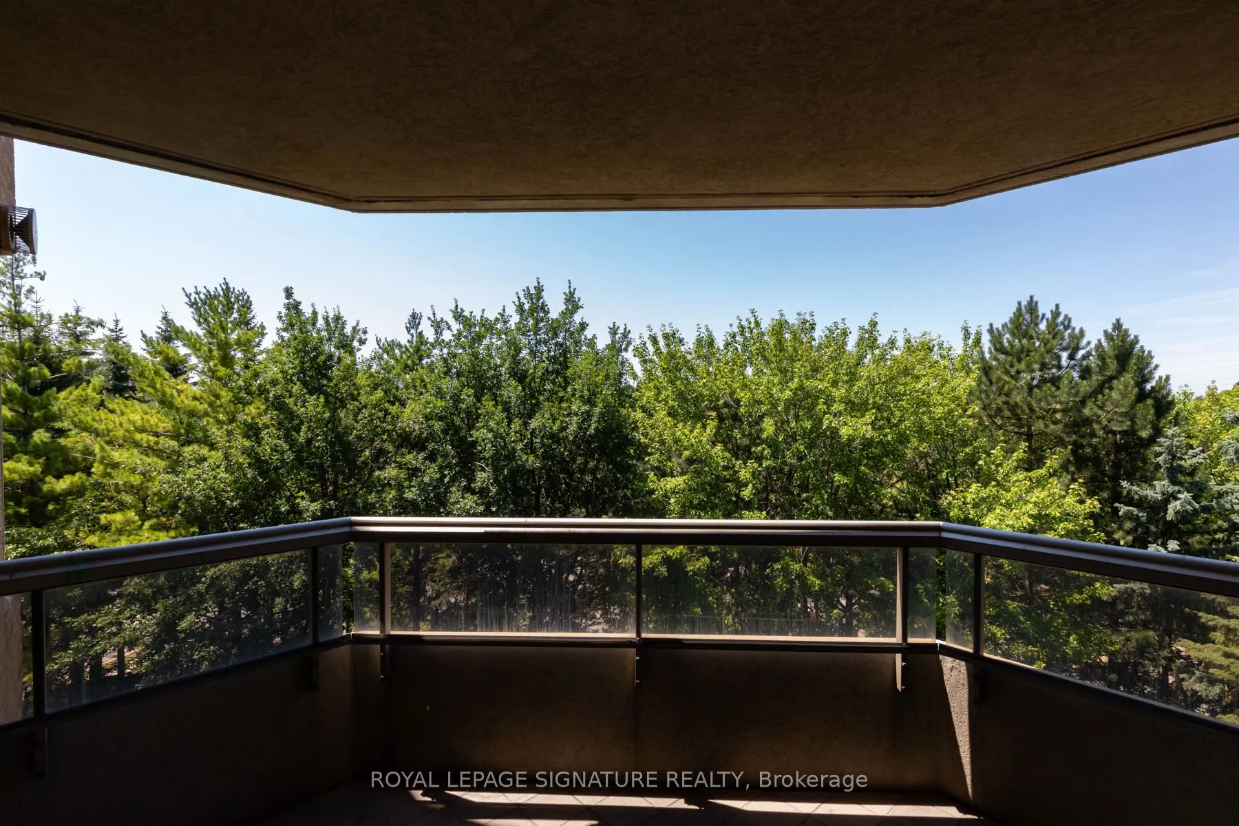89 Skymark Drive, #608