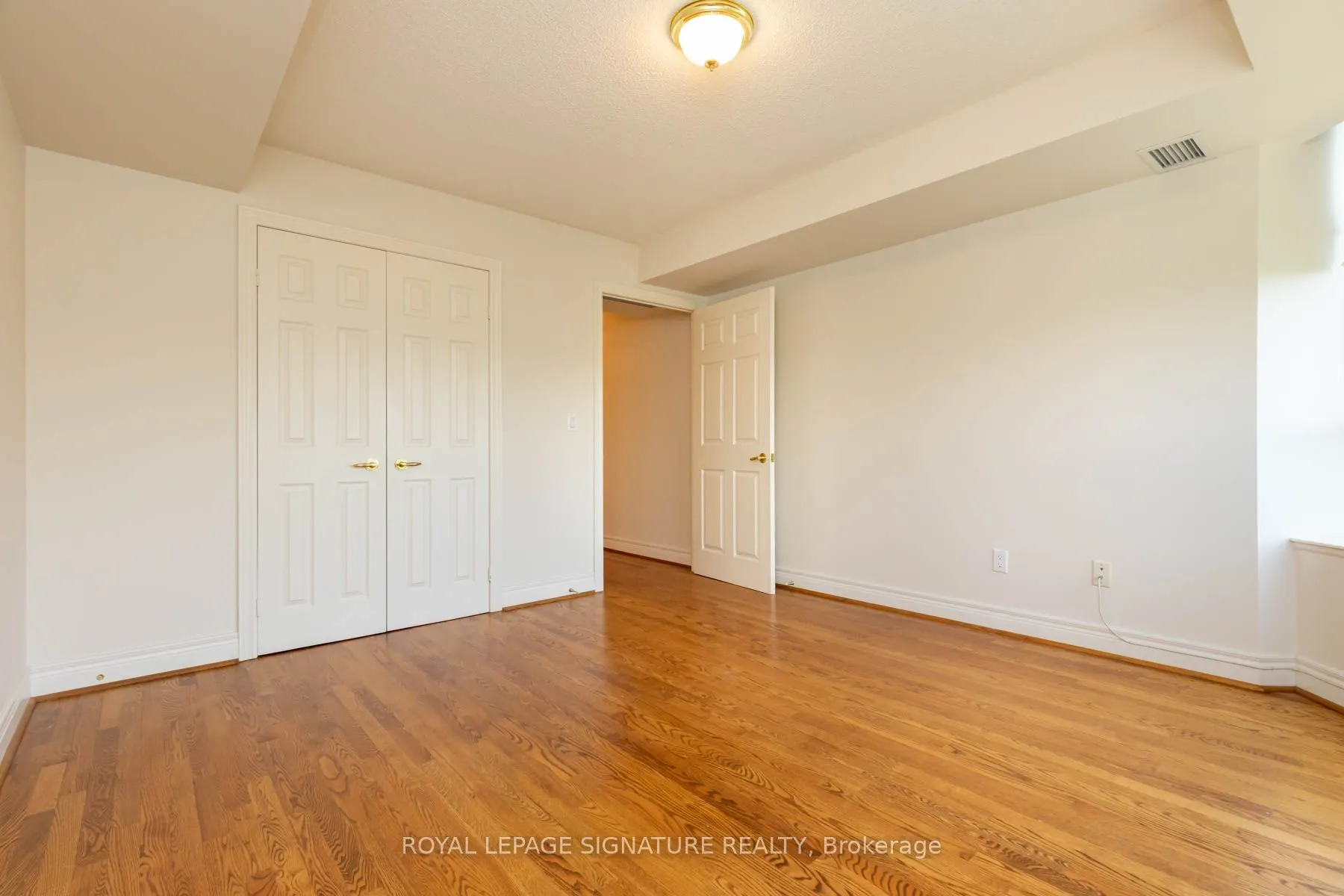 89 Skymark Drive, #608