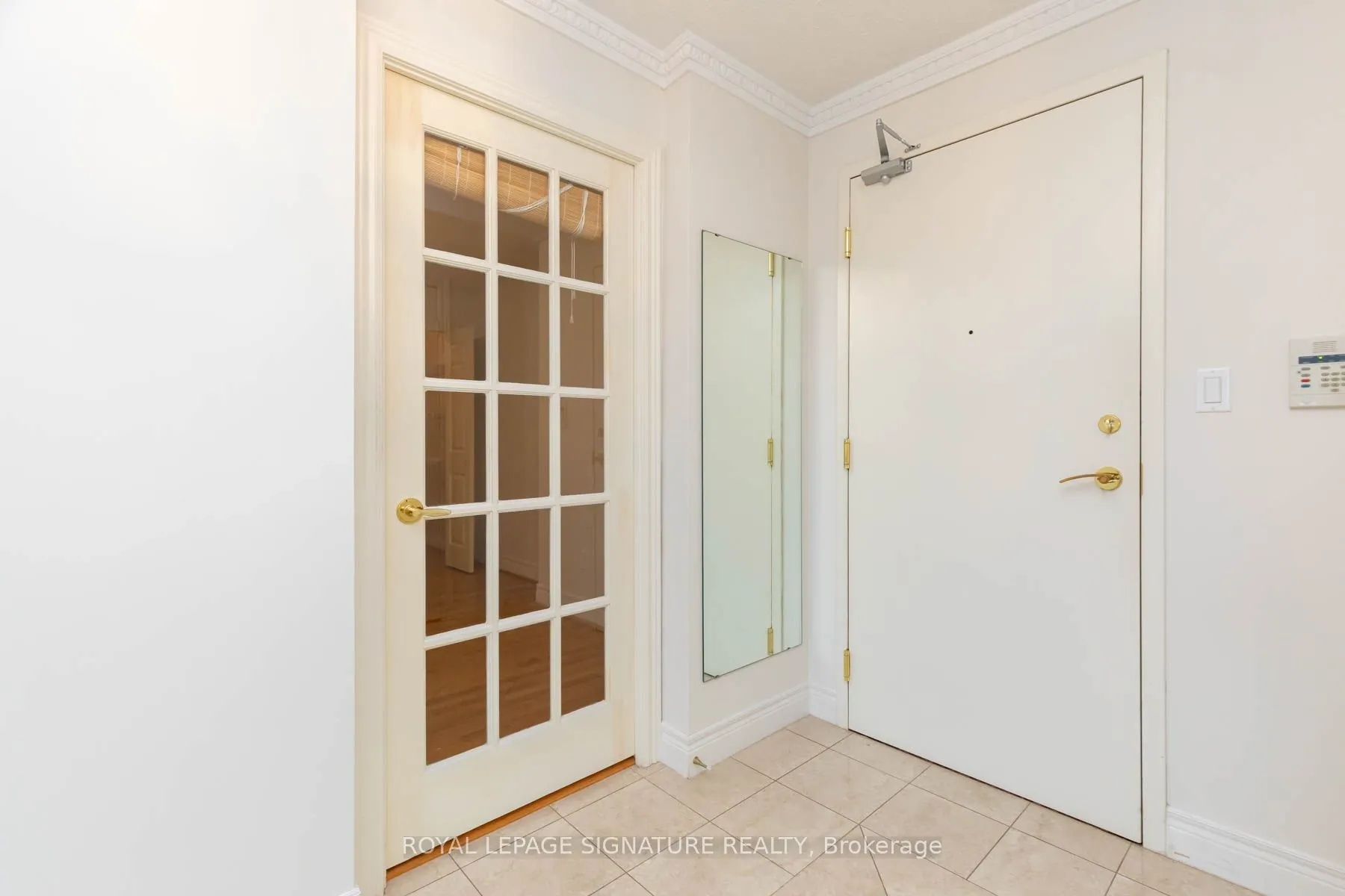 89 Skymark Drive, #608