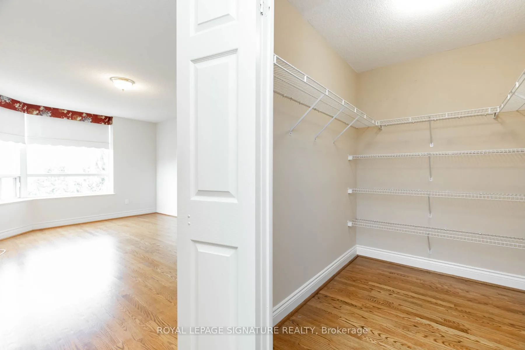 89 Skymark Drive, #608