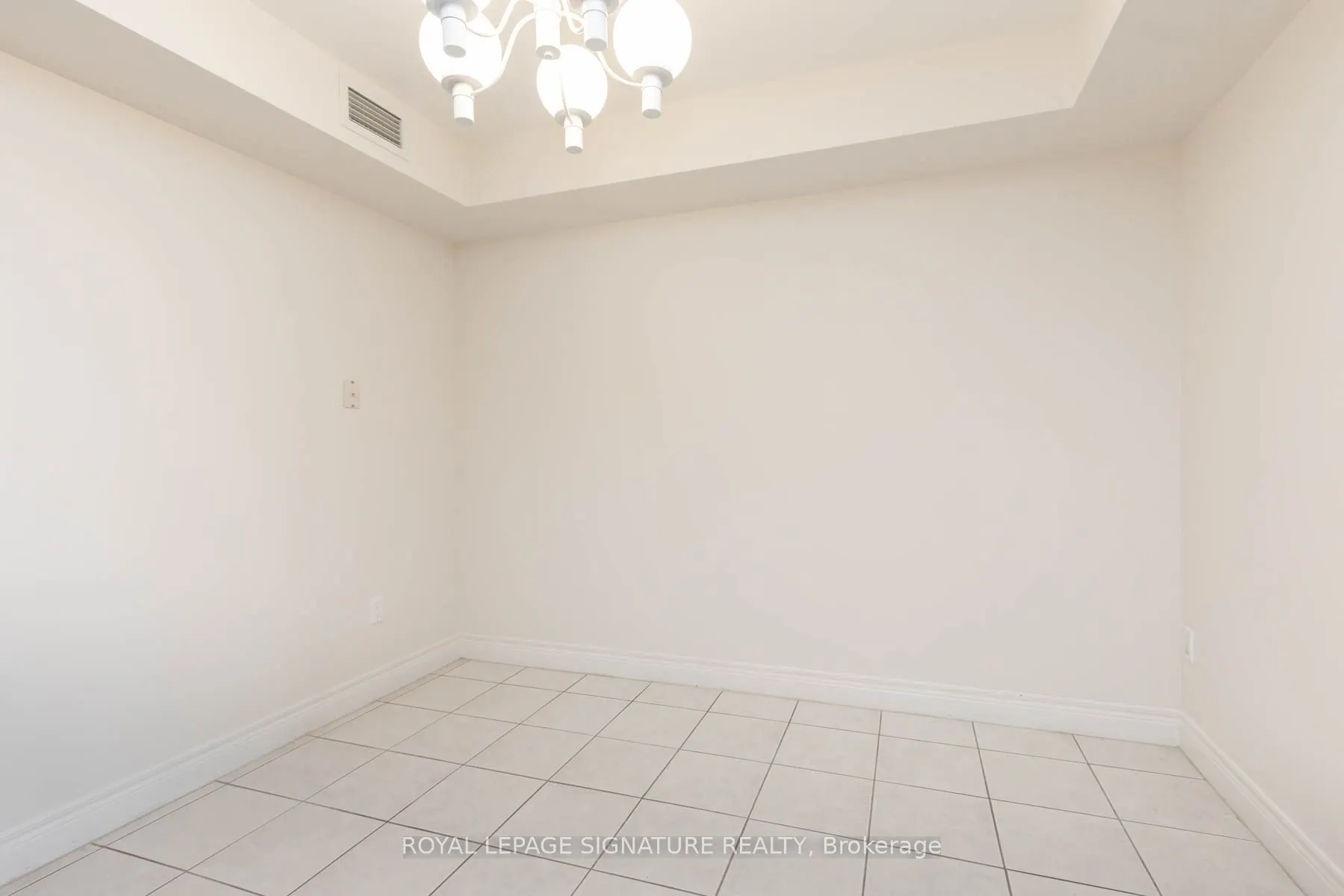 89 Skymark Drive, #608
