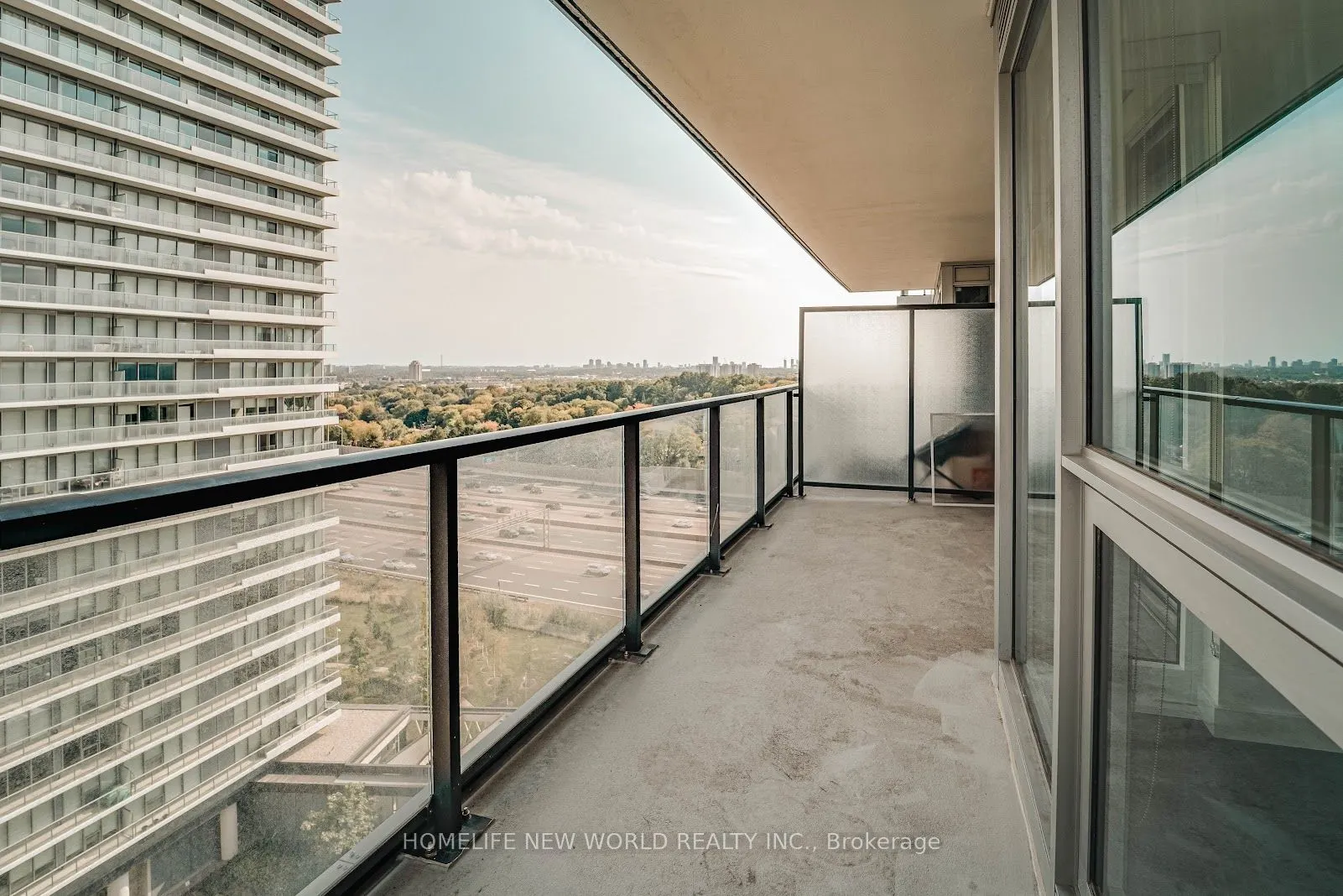 95 Mcmahon Drive, #1615