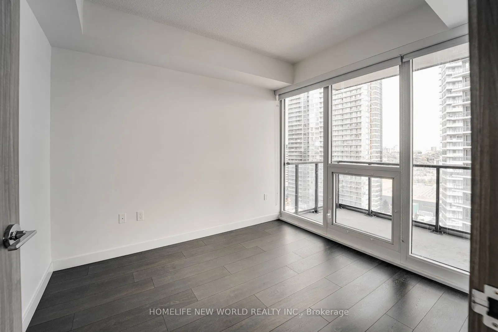 95 Mcmahon Drive, #1615