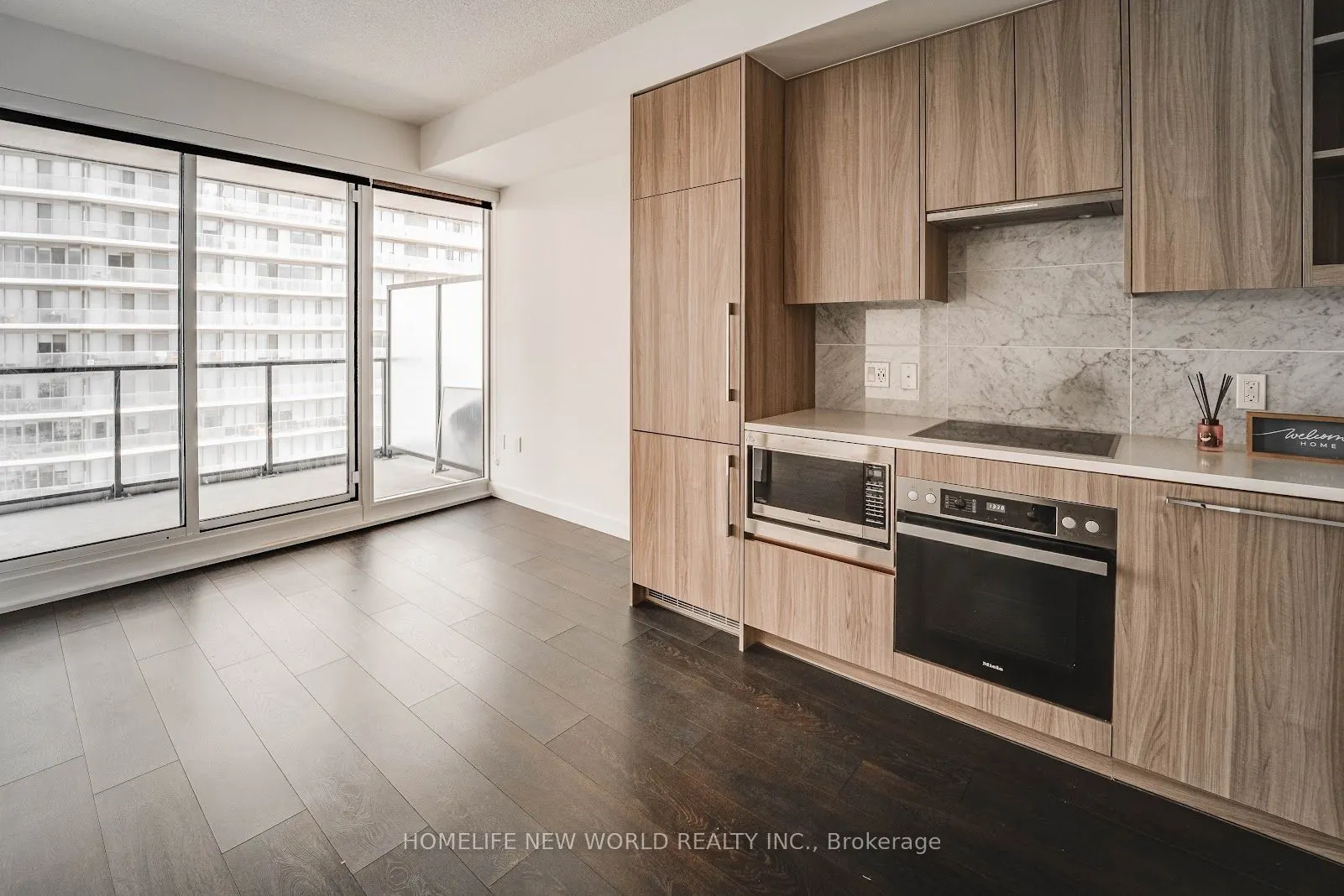 95 Mcmahon Drive, #1615