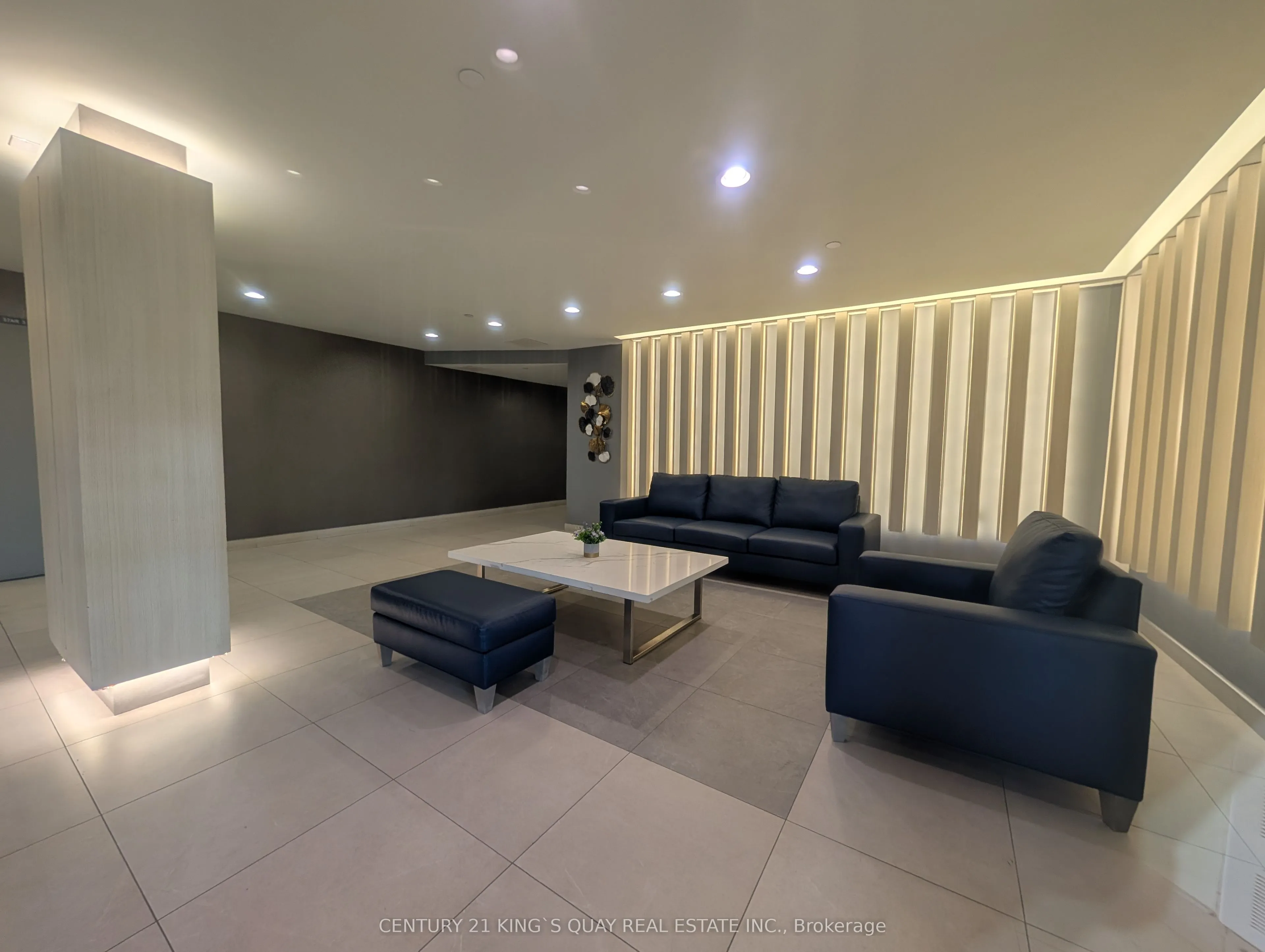 5795 Yonge Street, #802