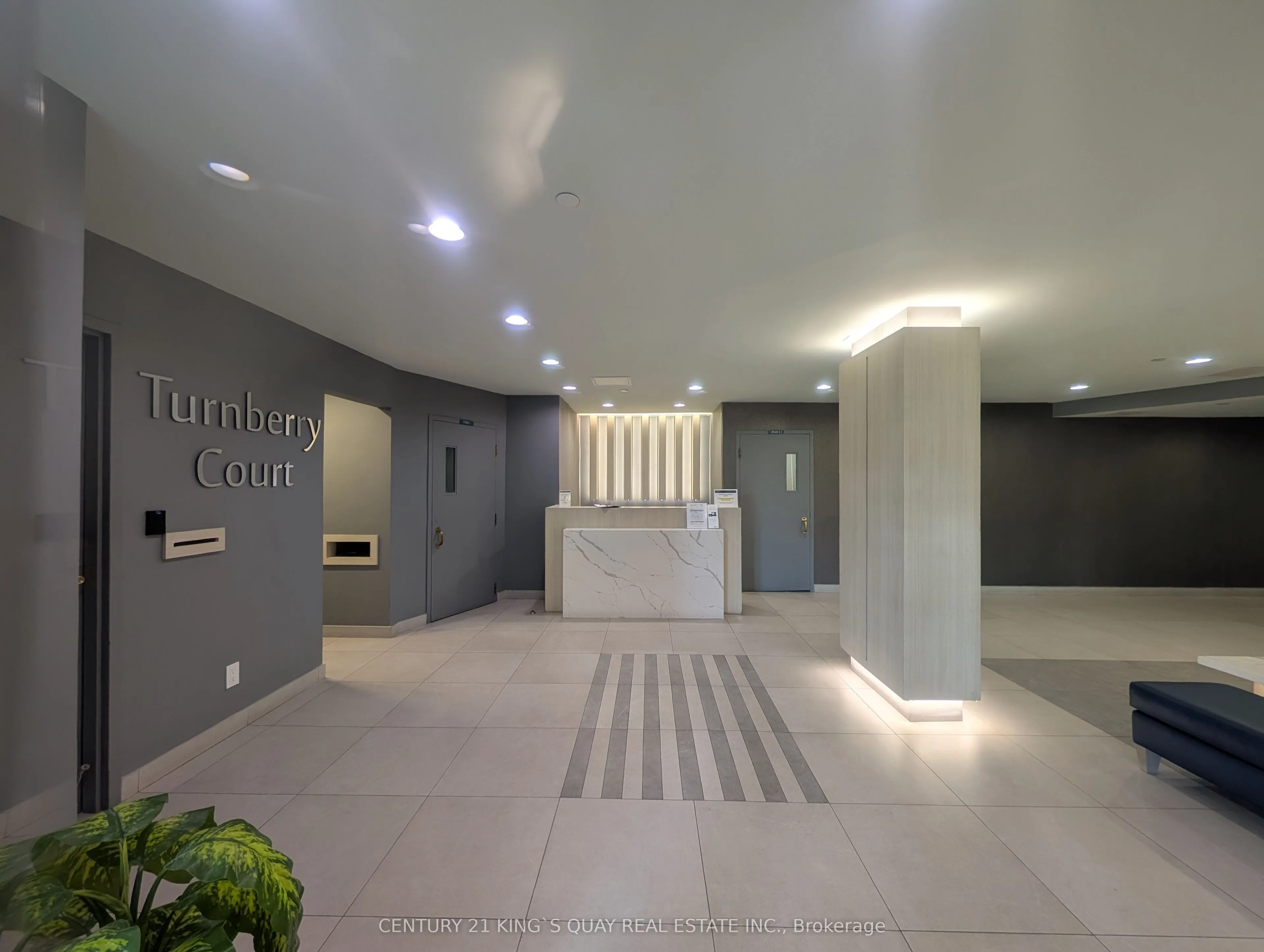 5795 Yonge Street, #802