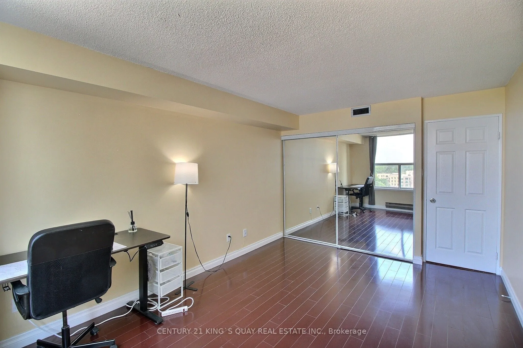 5795 Yonge Street, #802