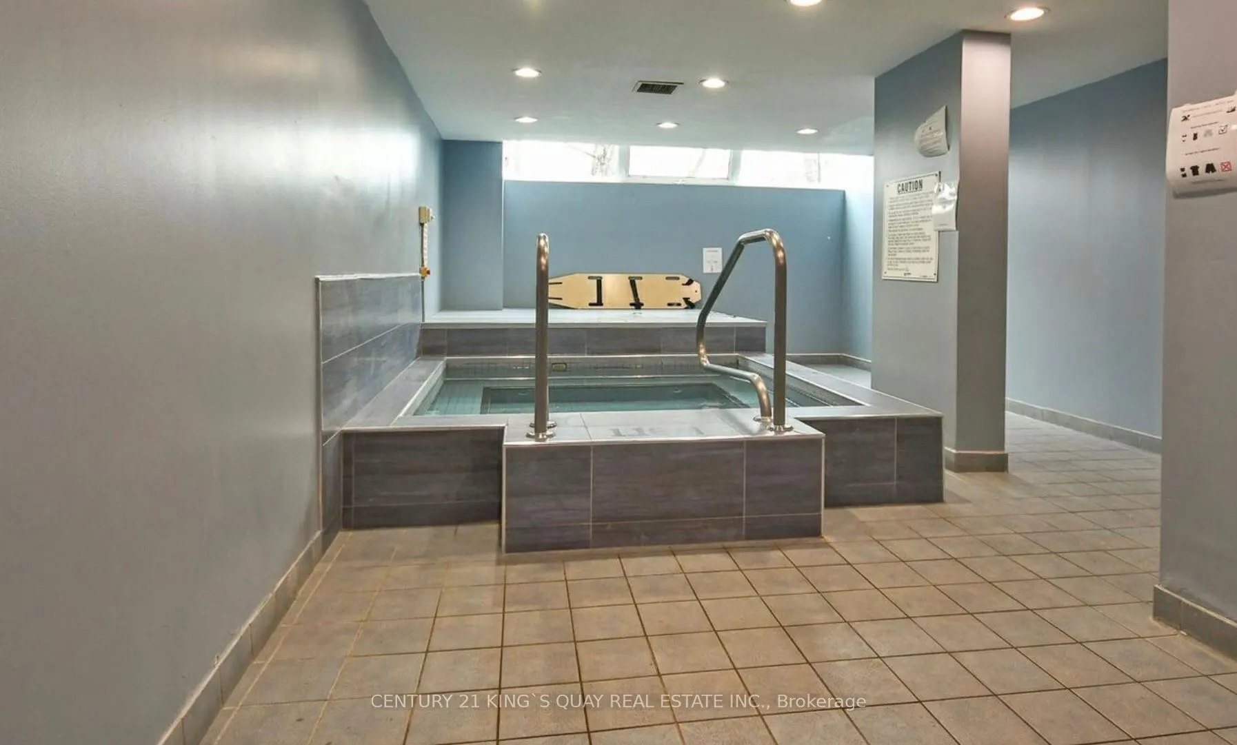 5795 Yonge Street, #802