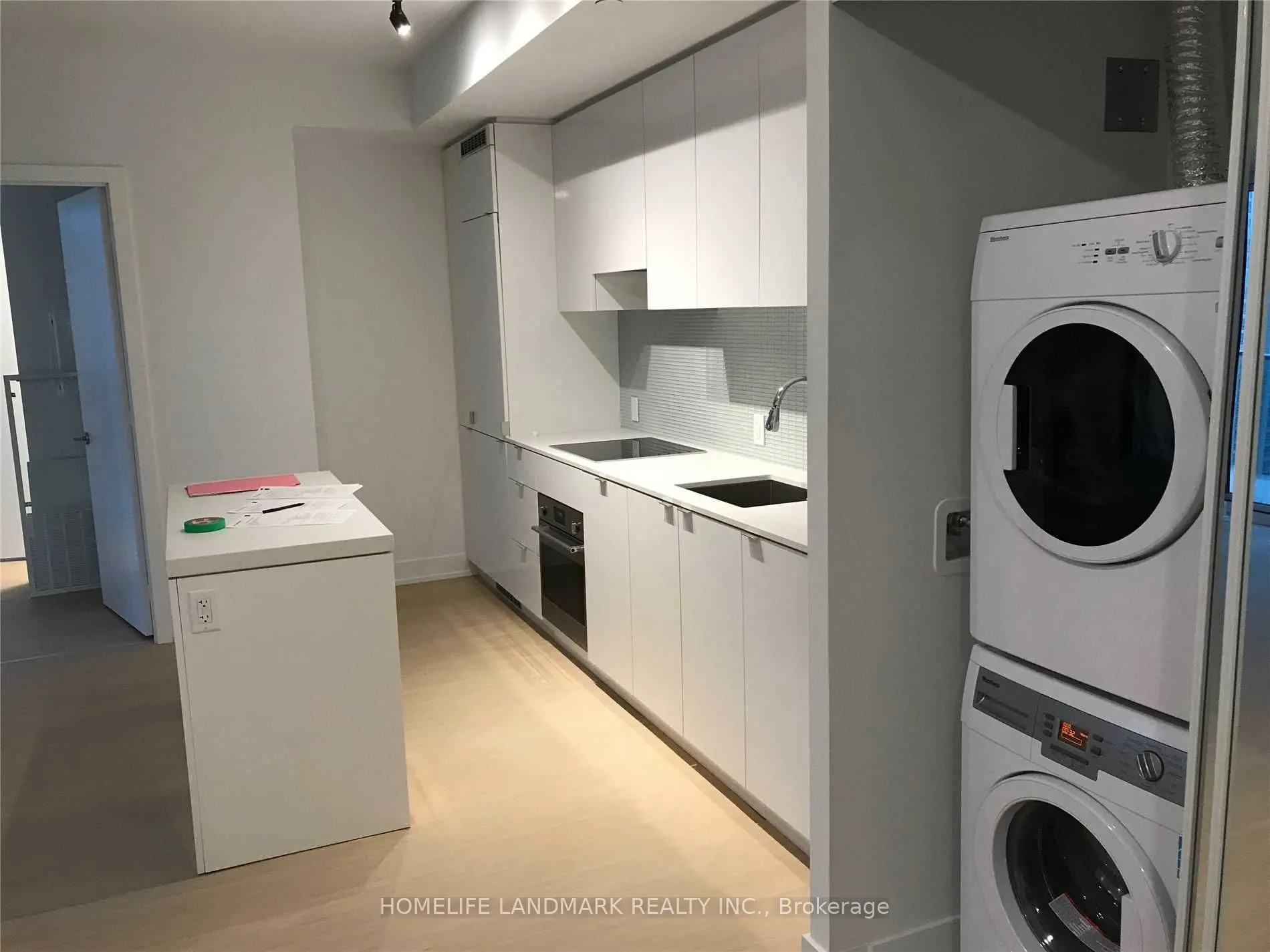 7 Grenville Street, #3811