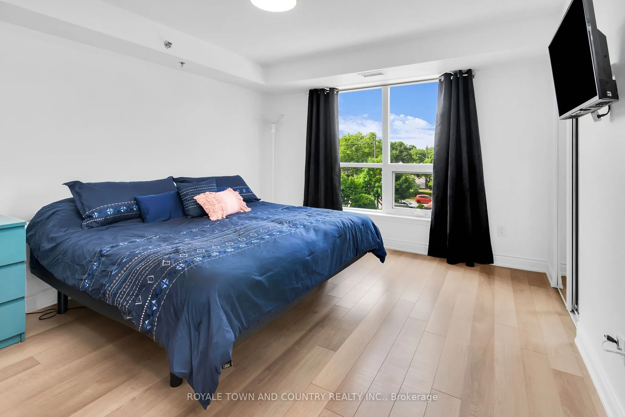 760 Sheppard Avenue W, #316