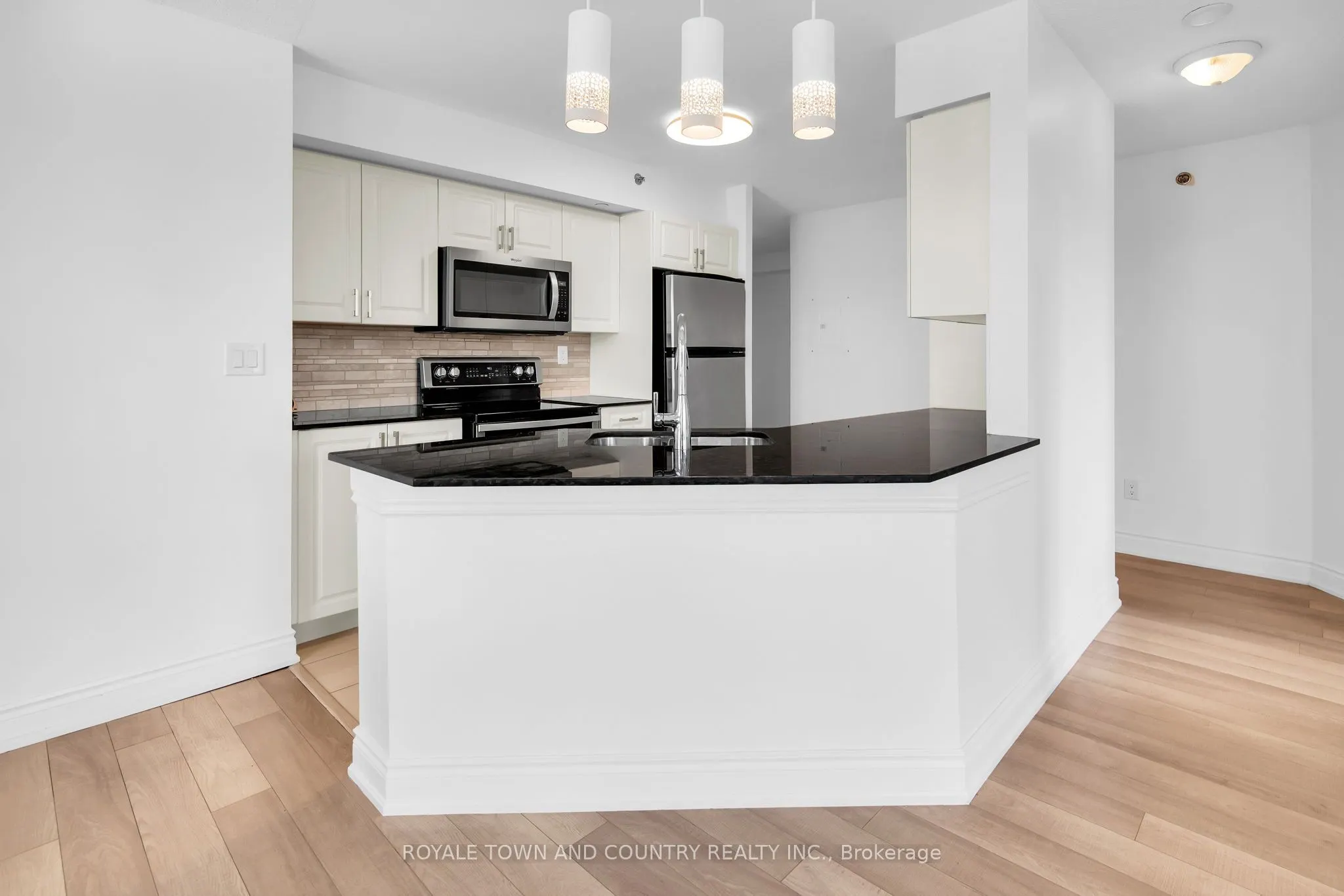 760 Sheppard Avenue W, #316