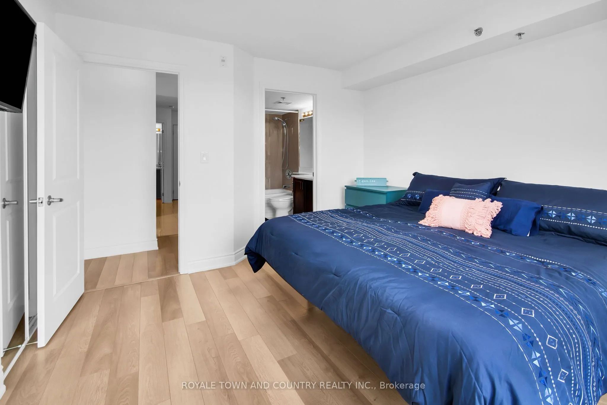 760 Sheppard Avenue W, #316
