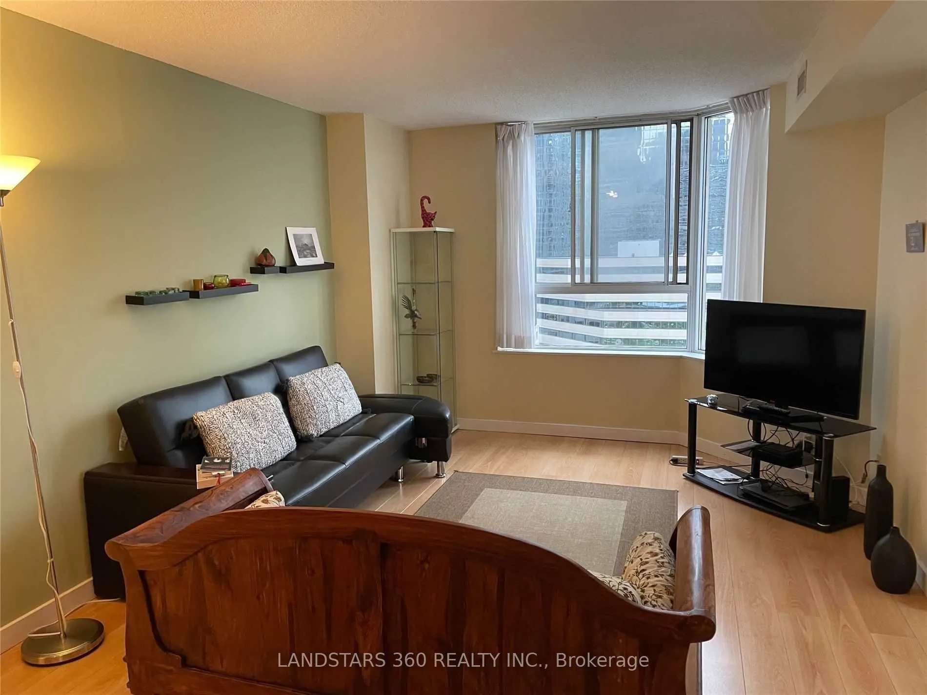 44 Gerrard Street W, #1205