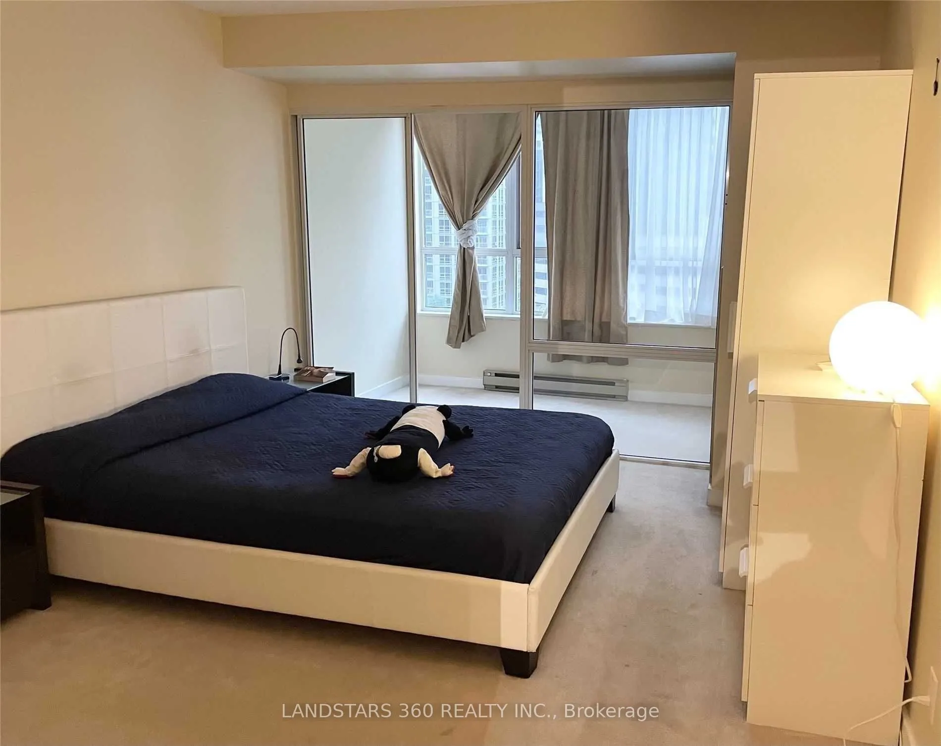 44 Gerrard Street W, #1205