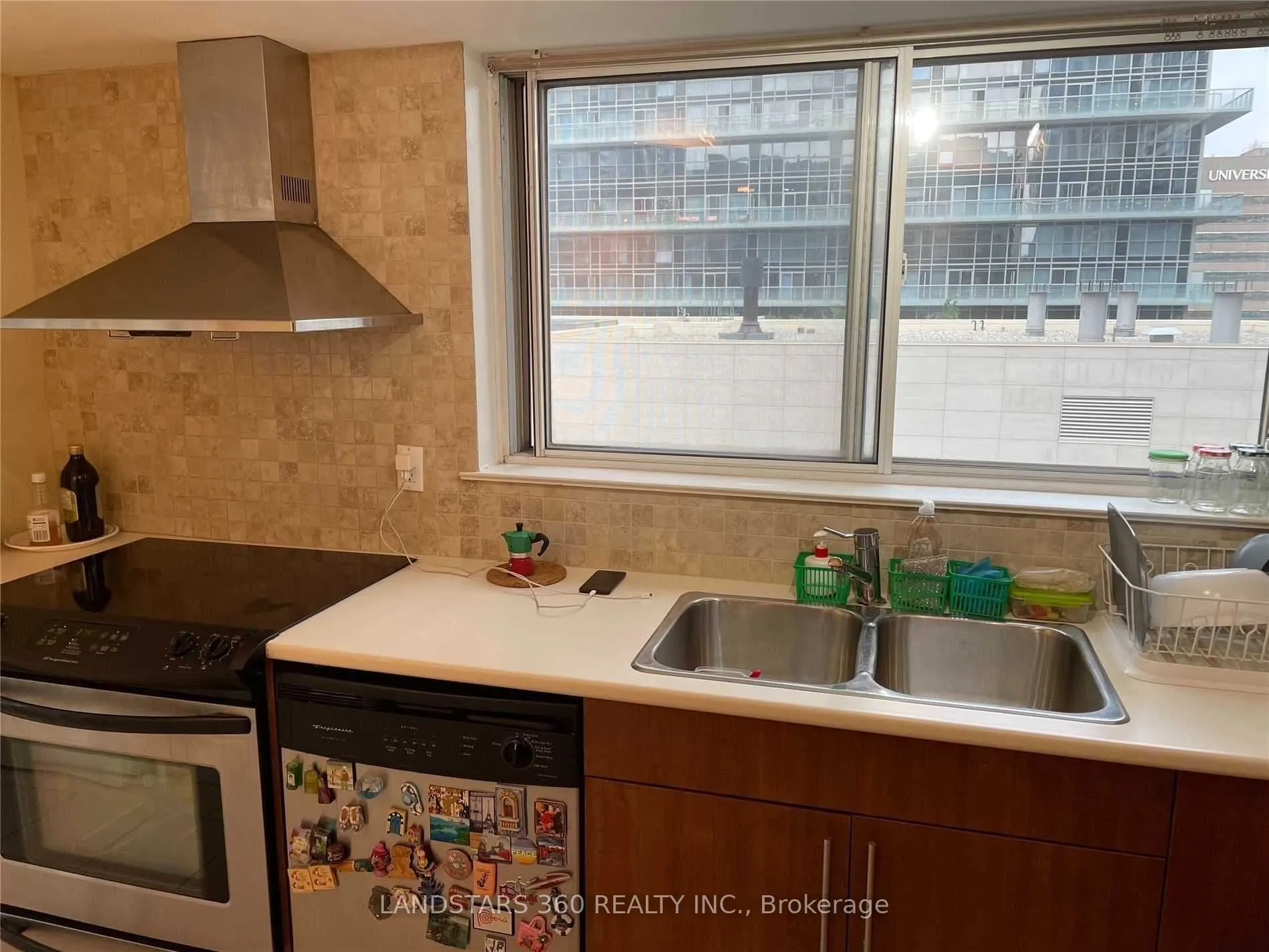 44 Gerrard Street W, #1205