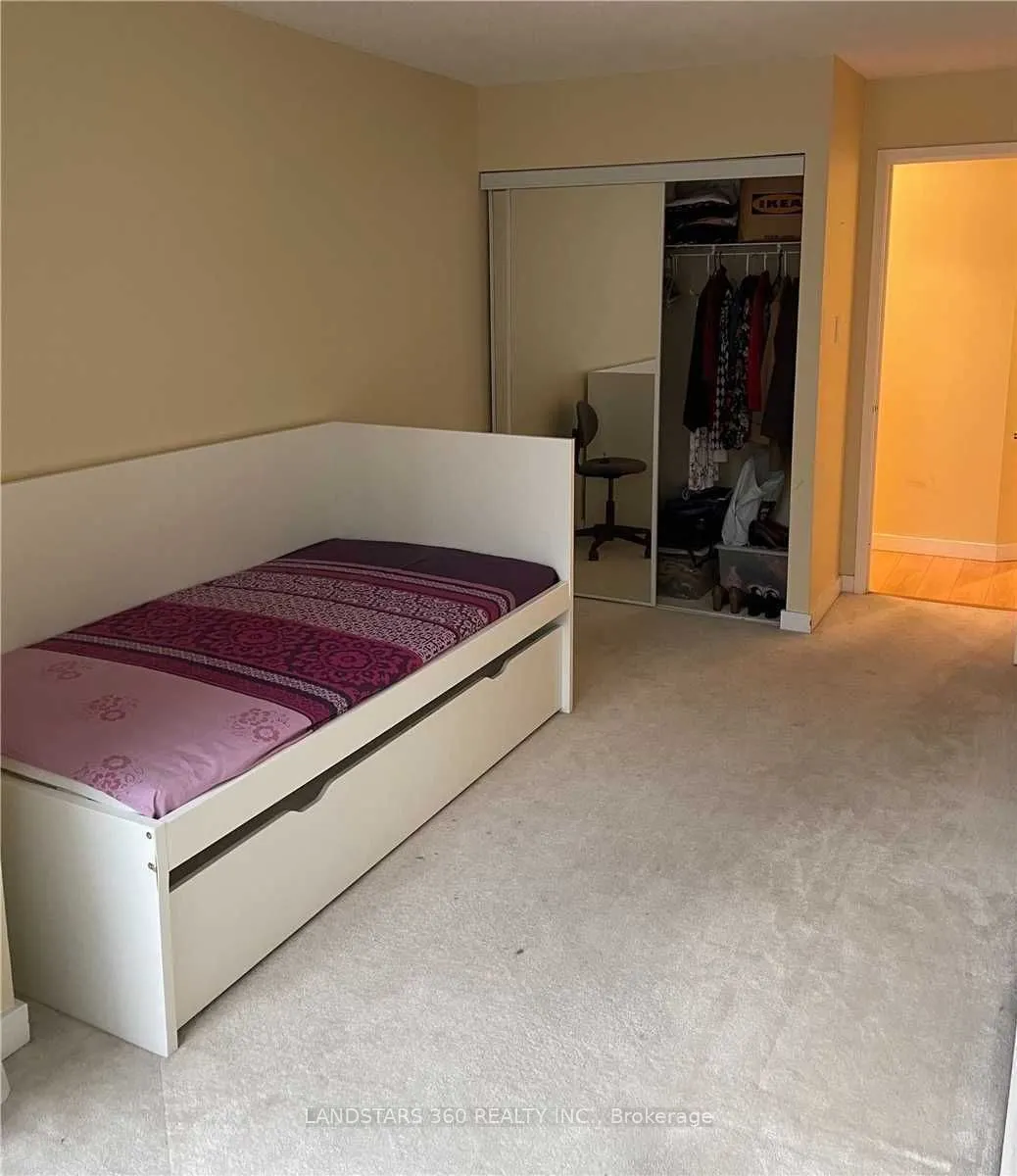 44 Gerrard Street W, #1205