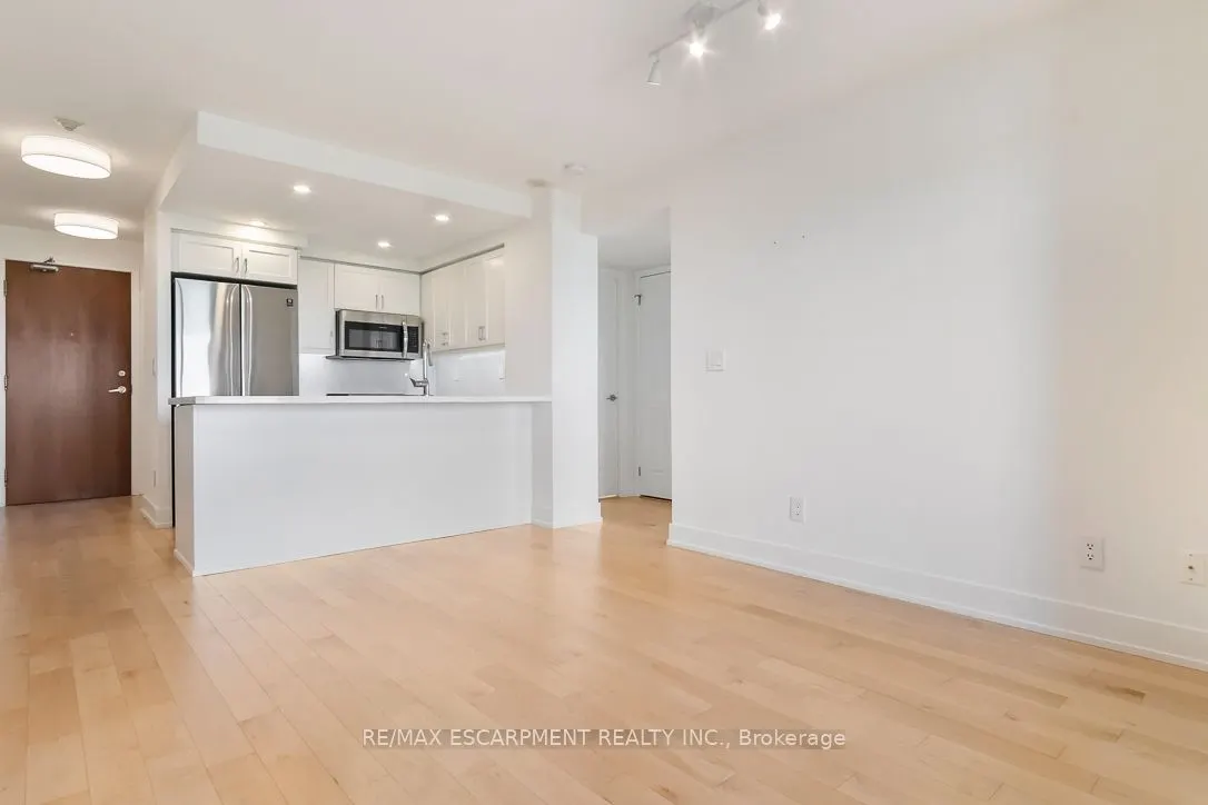 18 Kenaston Garden, #1701