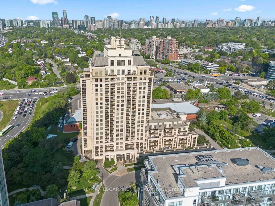 18 Kenaston Garden, #1701