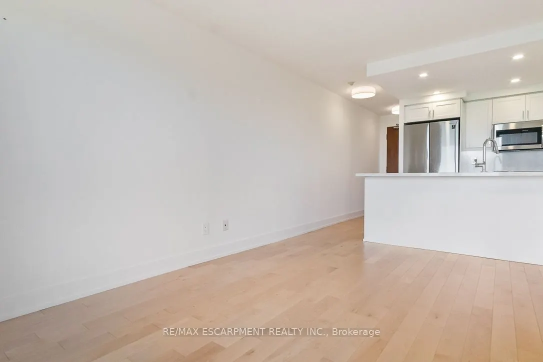18 Kenaston Garden, #1701