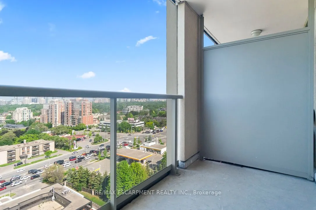 18 Kenaston Garden, #1701