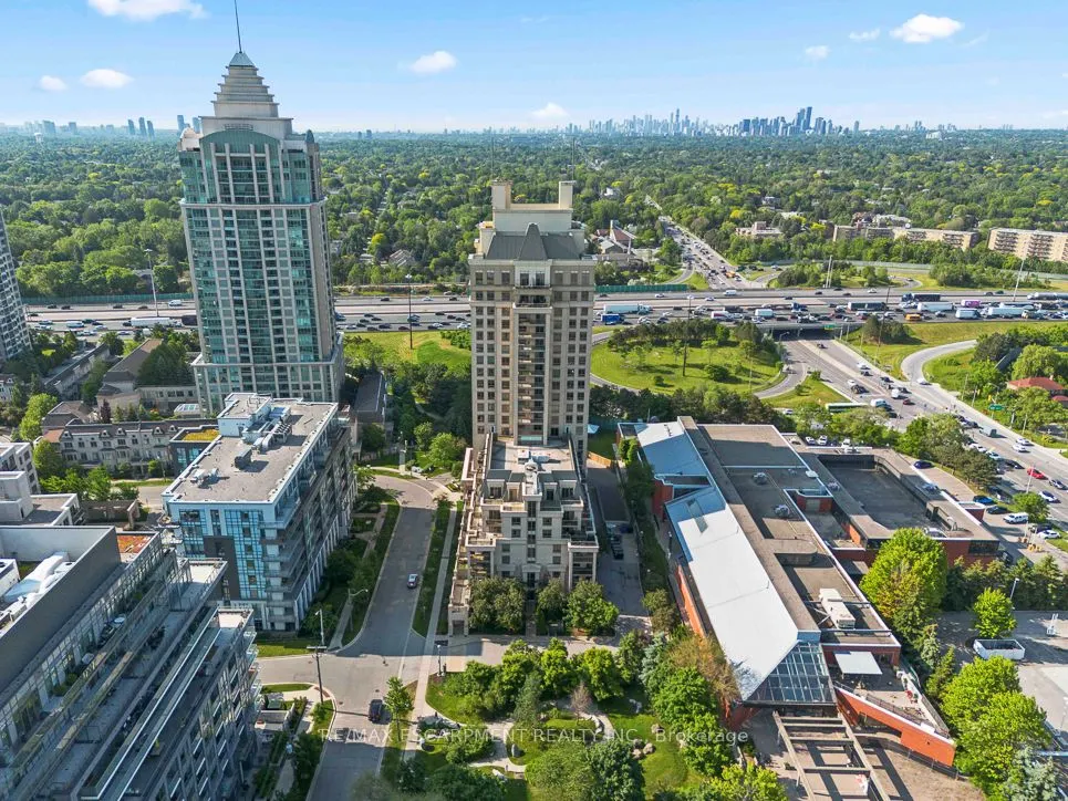 18 Kenaston Garden, #1701