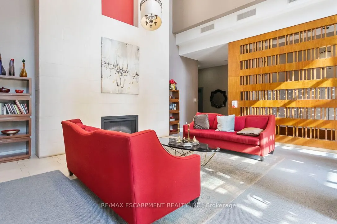 18 Kenaston Garden, #1701