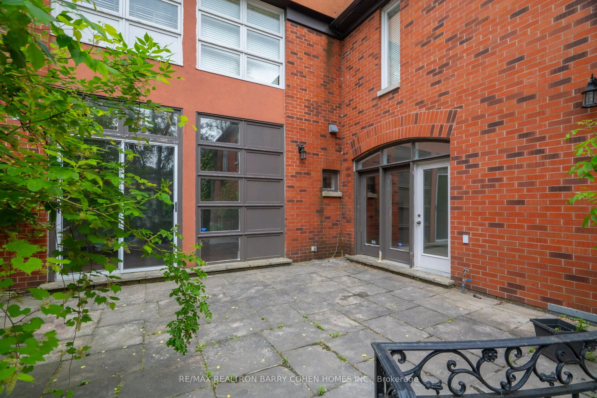 40 Old Colony Road