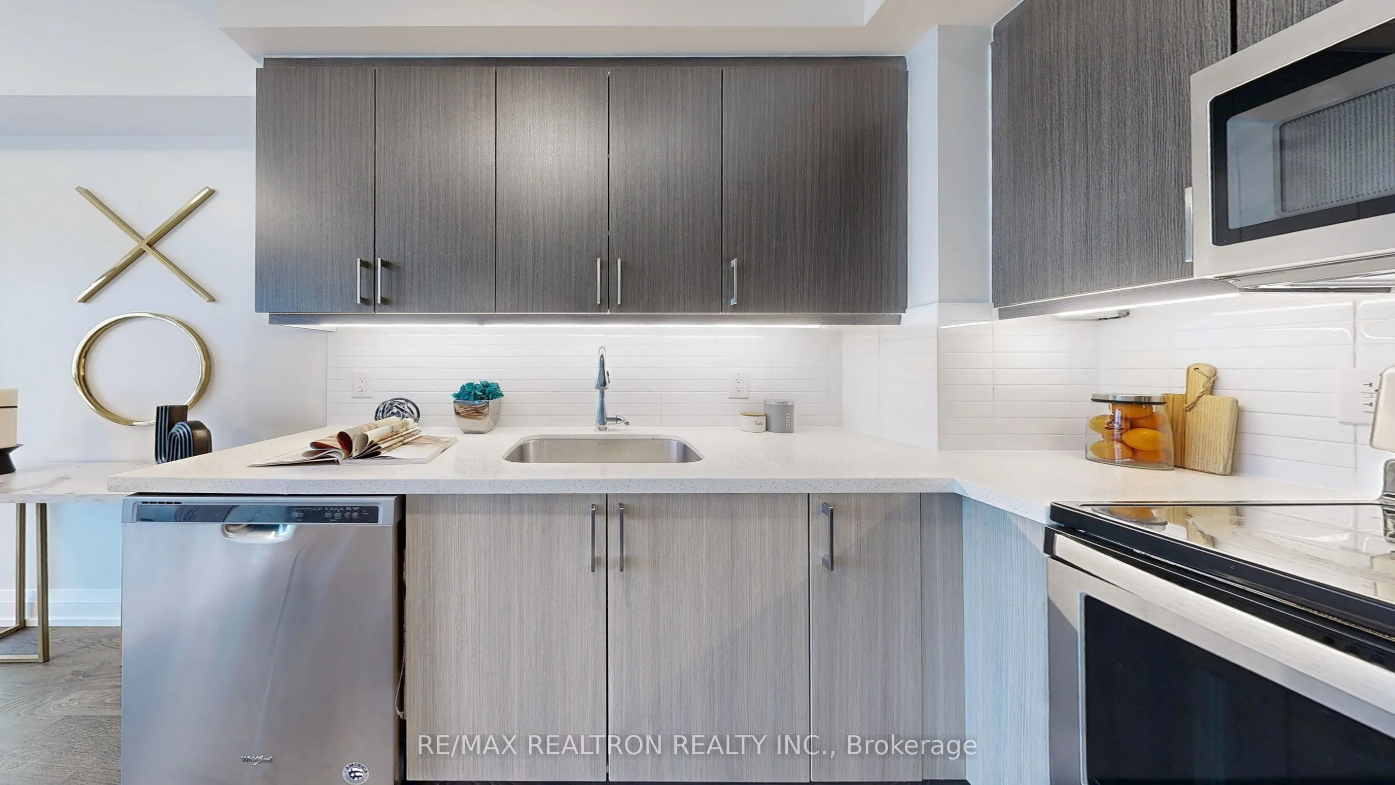 591 Sheppard Avenue E, #923
