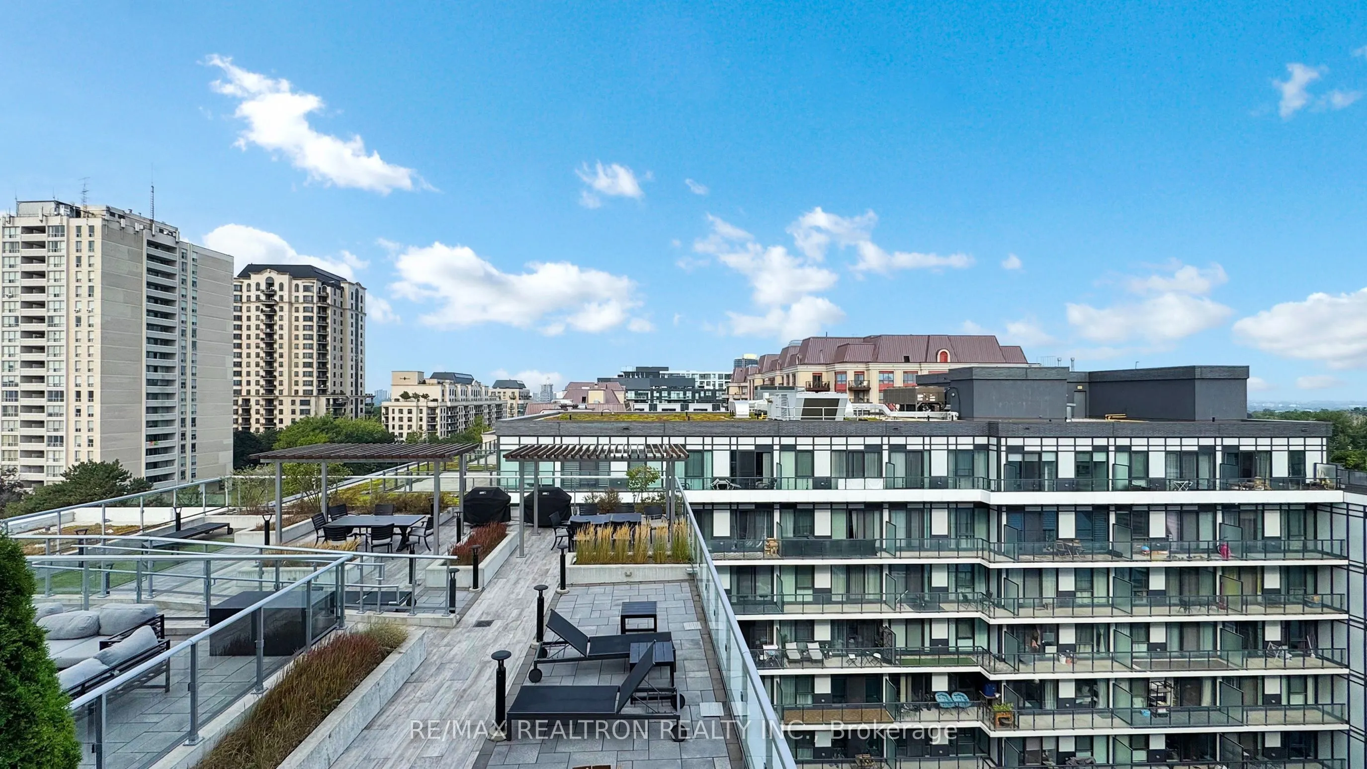 591 Sheppard Avenue E, #923