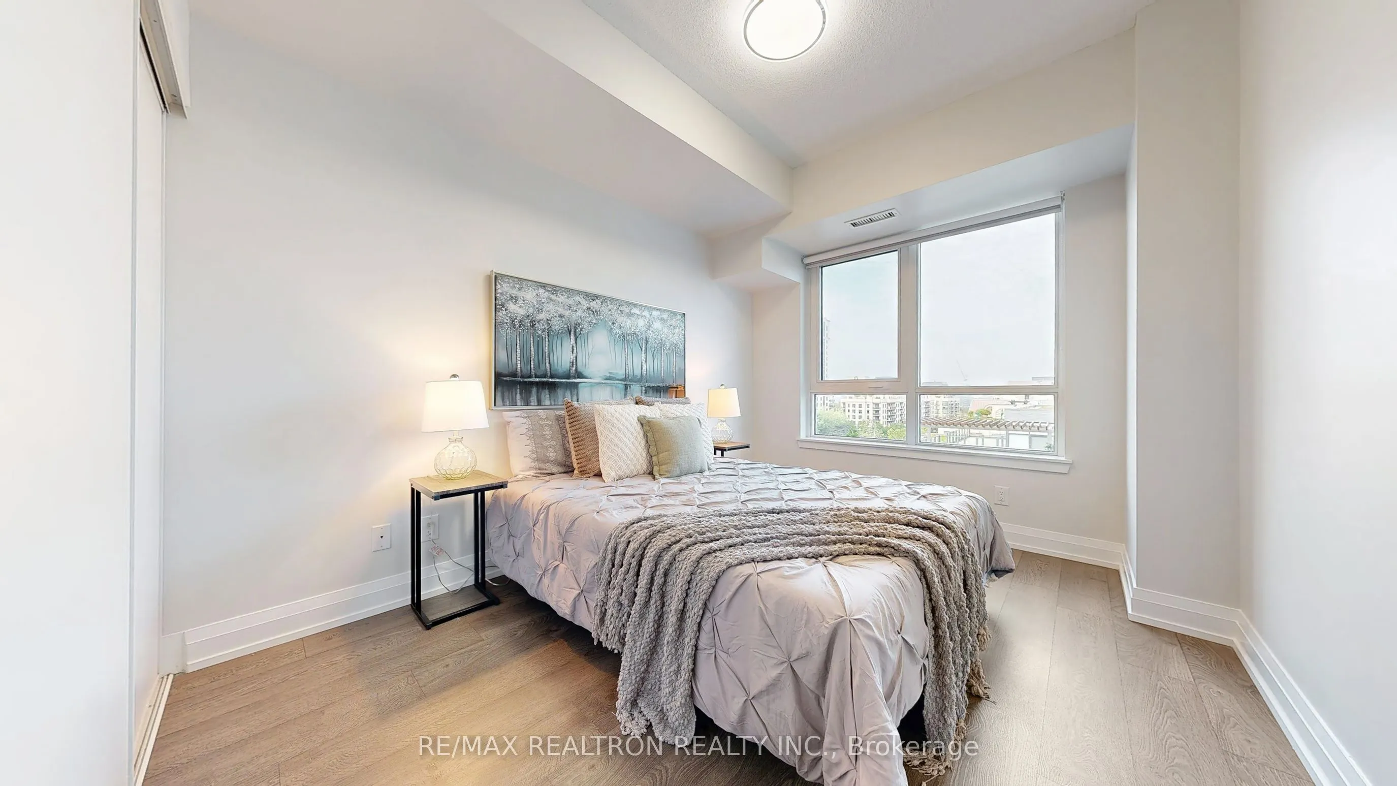 591 Sheppard Avenue E, #923