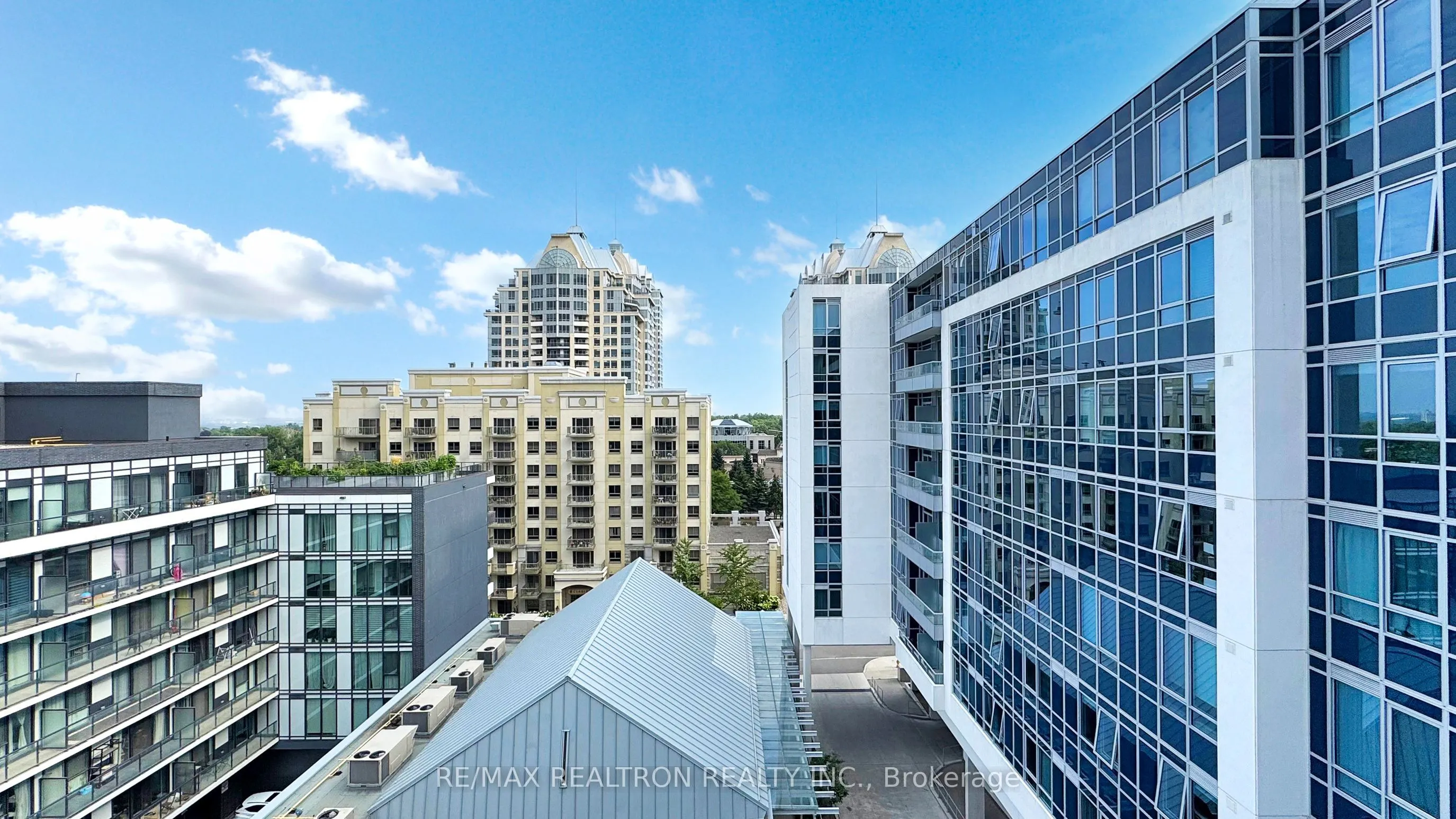 591 Sheppard Avenue E, #923