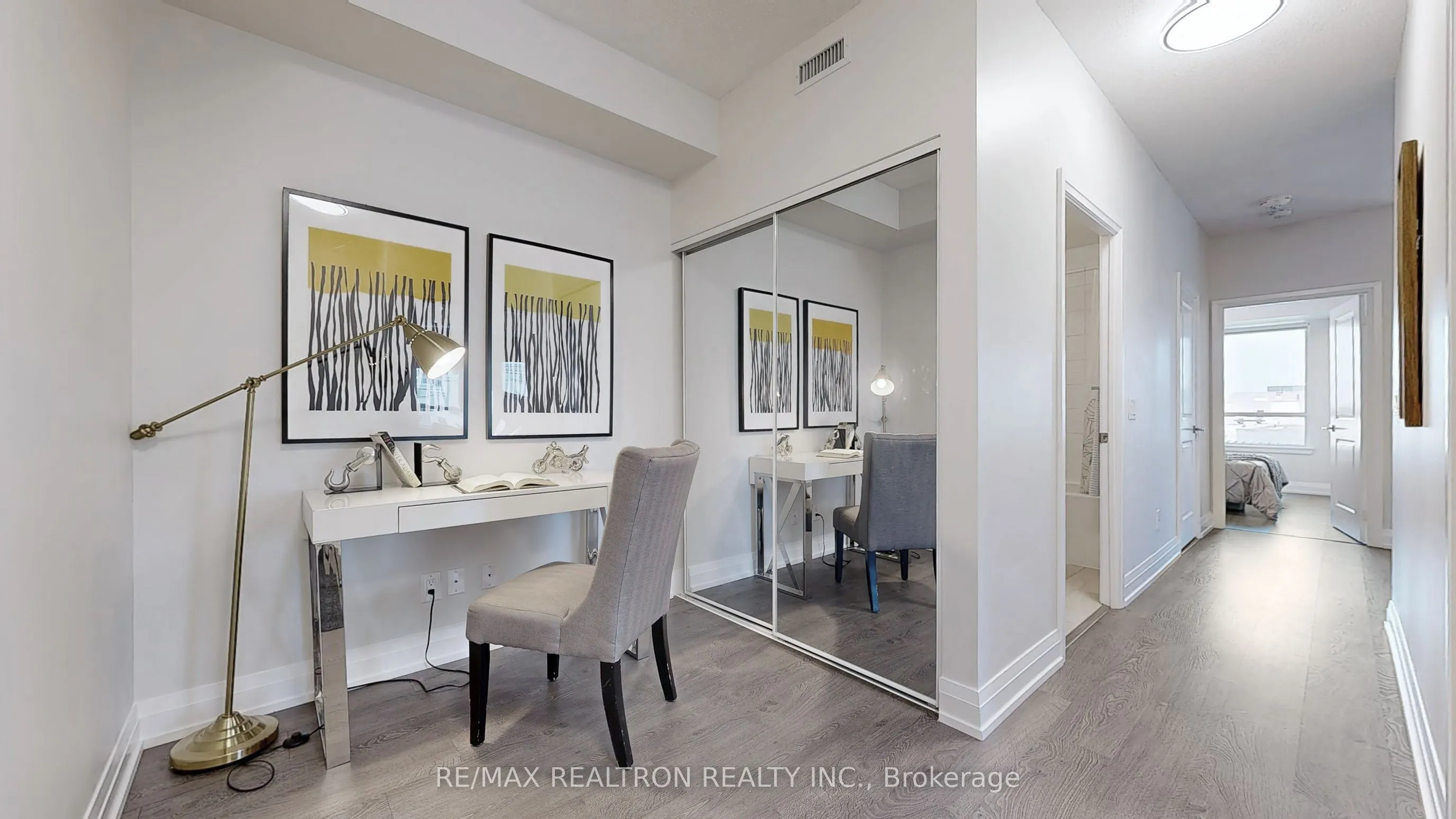 591 Sheppard Avenue E, #923