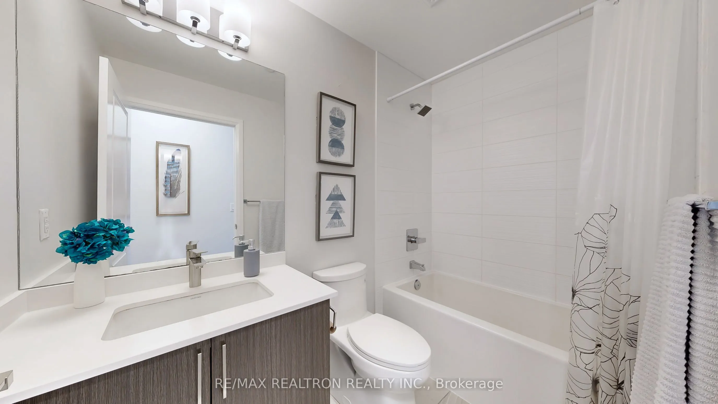 591 Sheppard Avenue E, #923