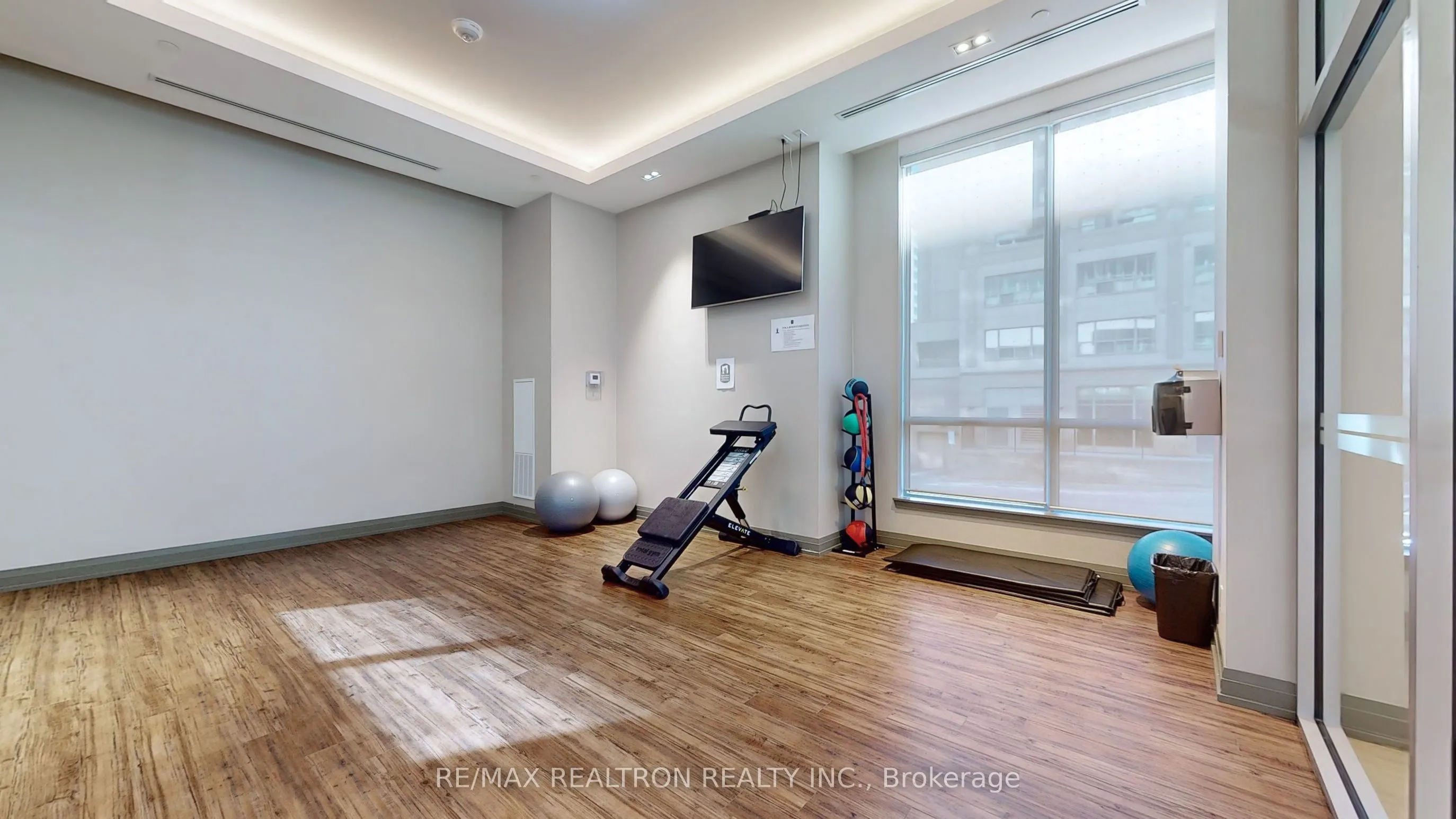 591 Sheppard Avenue E, #923