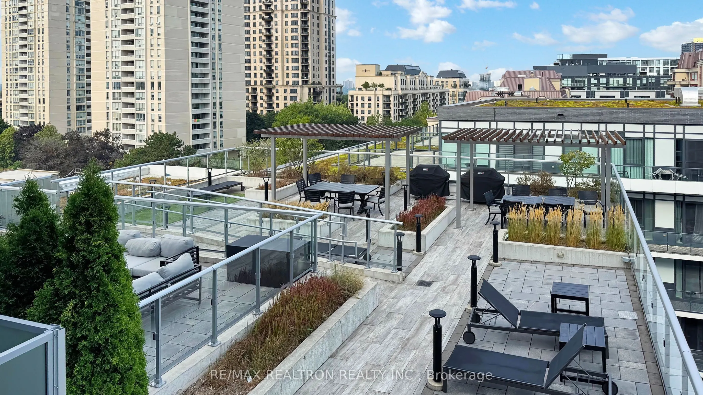 591 Sheppard Avenue E, #923