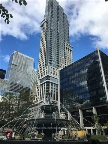88 Scott Street, #713